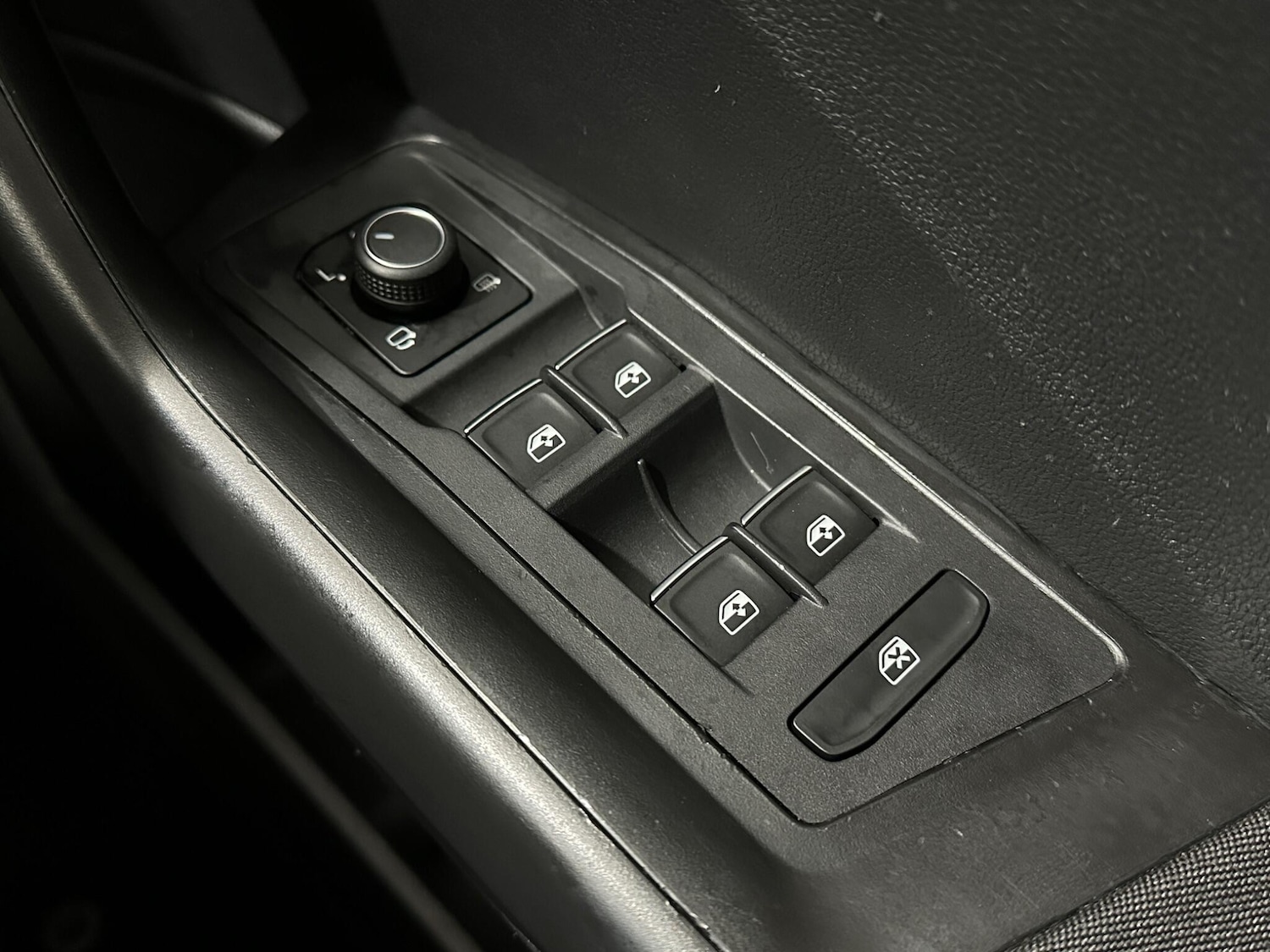 Used Volkswagen T-Roc 2020 for sale - 76878671: Photo 17