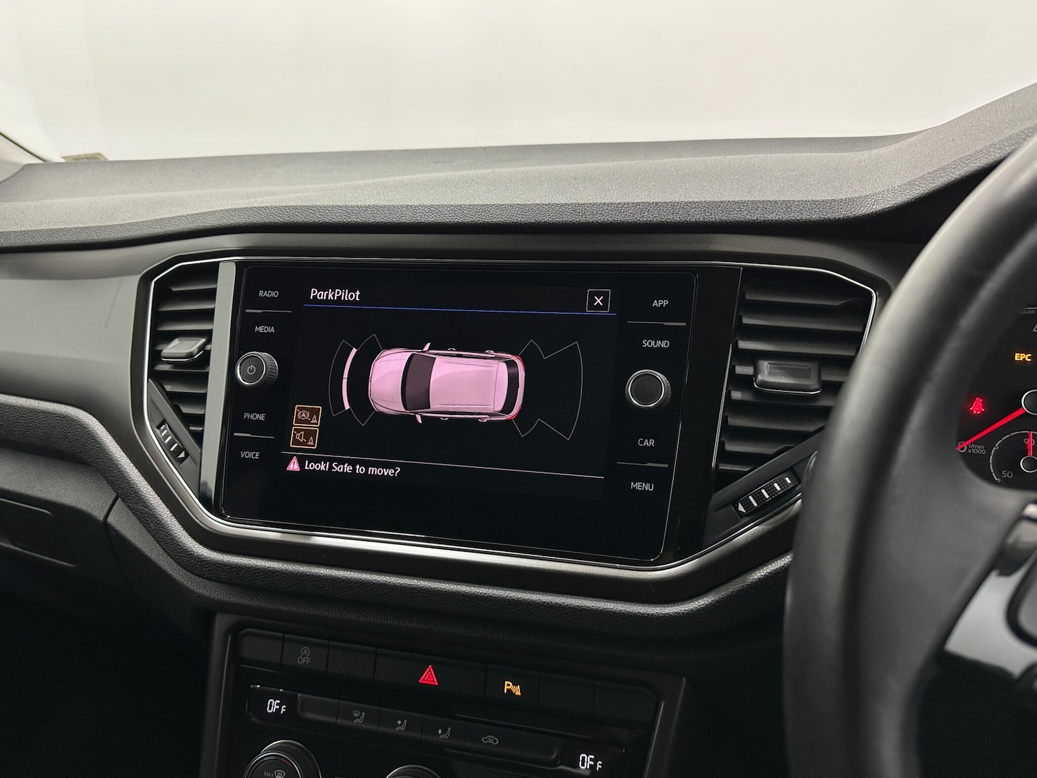 Used Volkswagen T-Roc 2020 for sale - 76878671: Photo 20