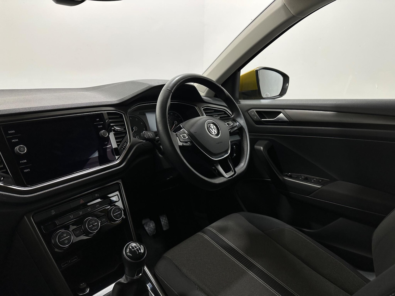 Used Volkswagen T-Roc 2020 for sale - 76878671: Photo 27