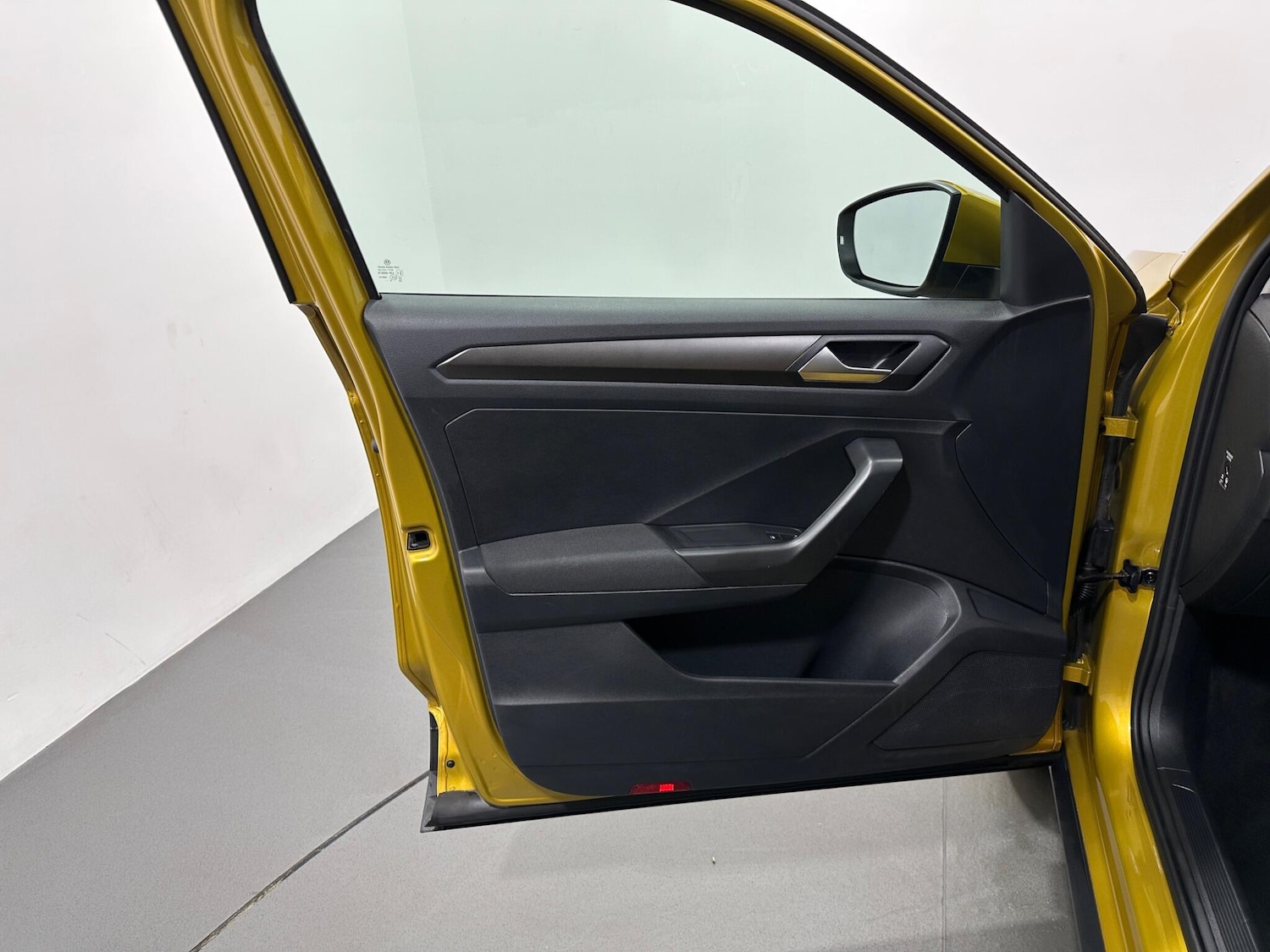 Used Volkswagen T-Roc 2020 for sale - 76878671: Photo 33