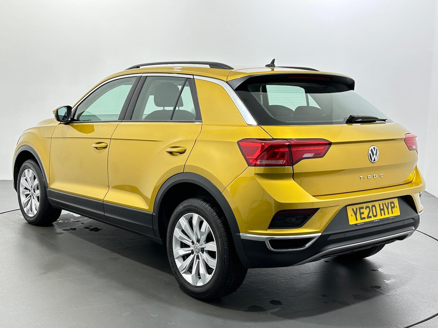 Used Volkswagen T-Roc 2020 for sale - 76878671: Photo 6