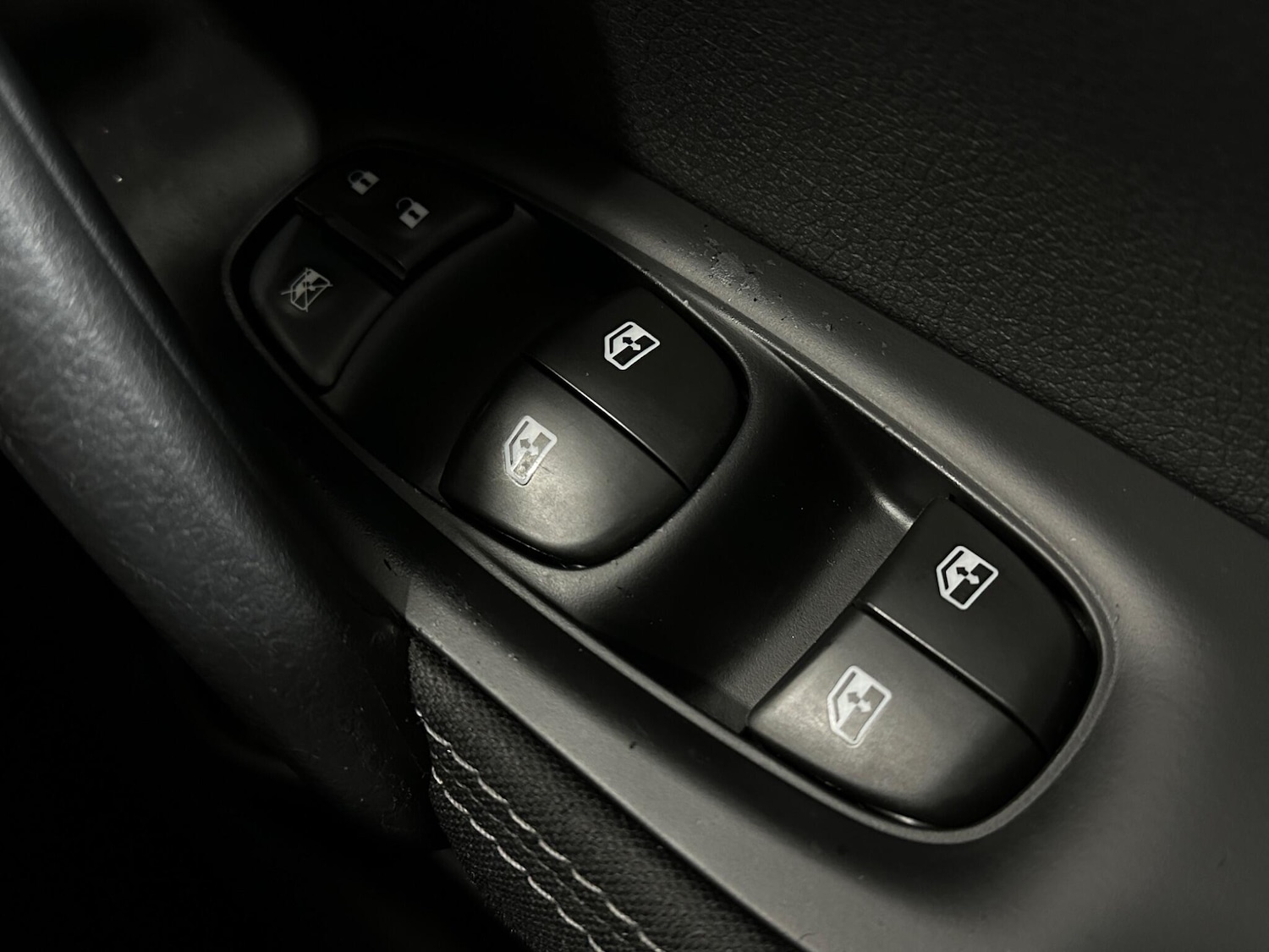 Used Nissan Qashqai 2018 for sale - 76878532: Photo 18