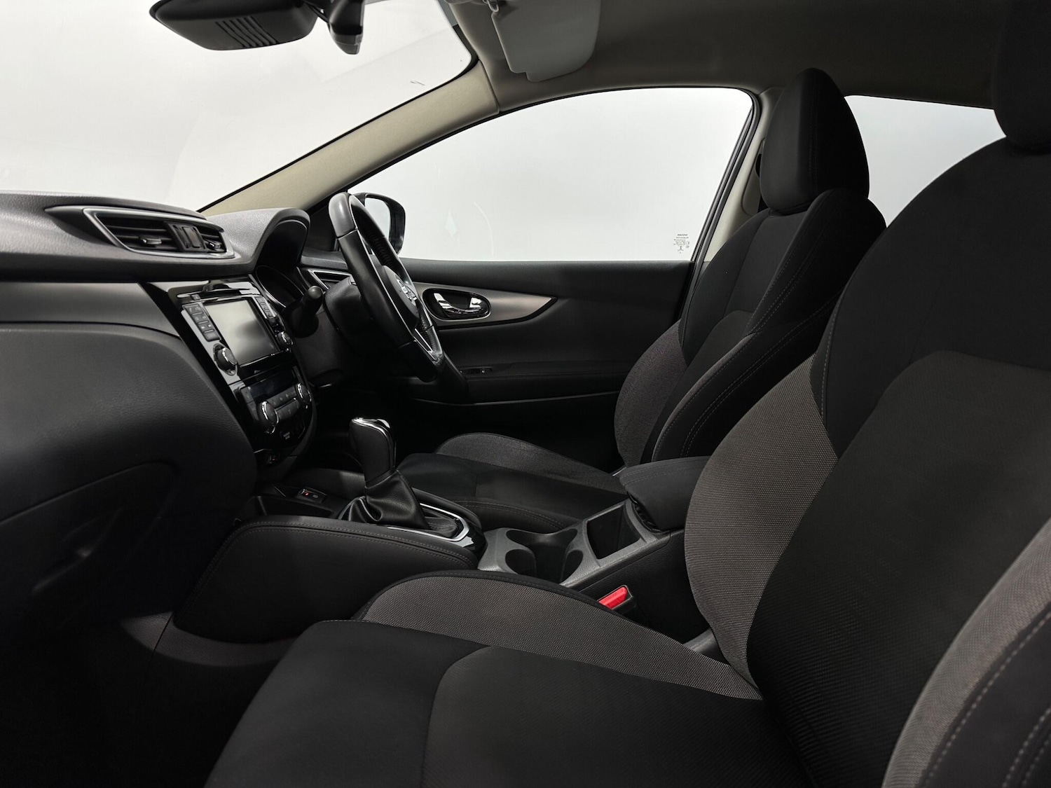 Used Nissan Qashqai 2018 for sale - 76878532: Photo 31