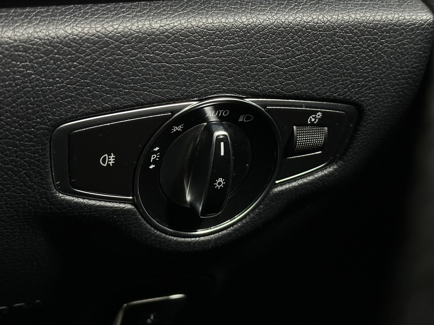 Used Mercedes-Benz E Class 2017 for sale - 77550190: Photo 18