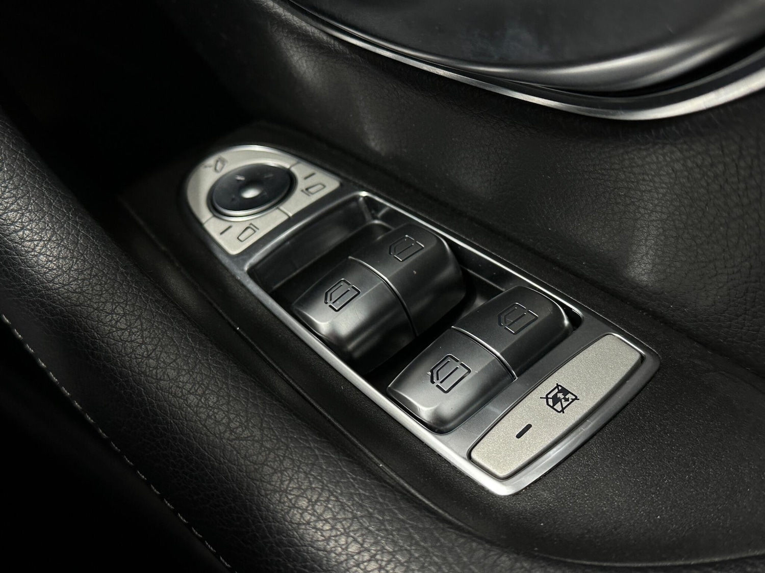 Used Mercedes-Benz E Class 2017 for sale - 77550190: Photo 19