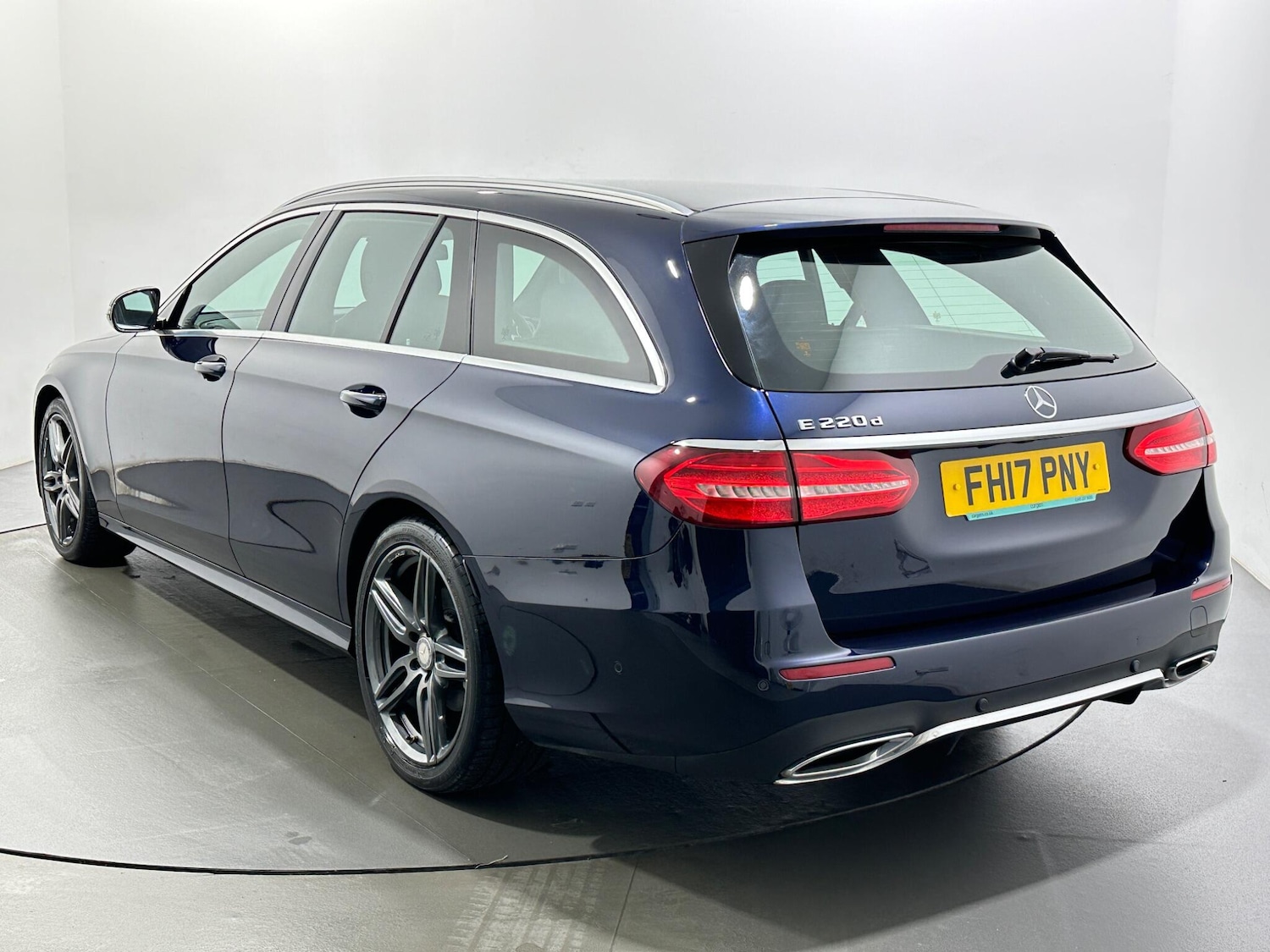 Used Mercedes-Benz E Class 2017 for sale - 77550190: Photo 6