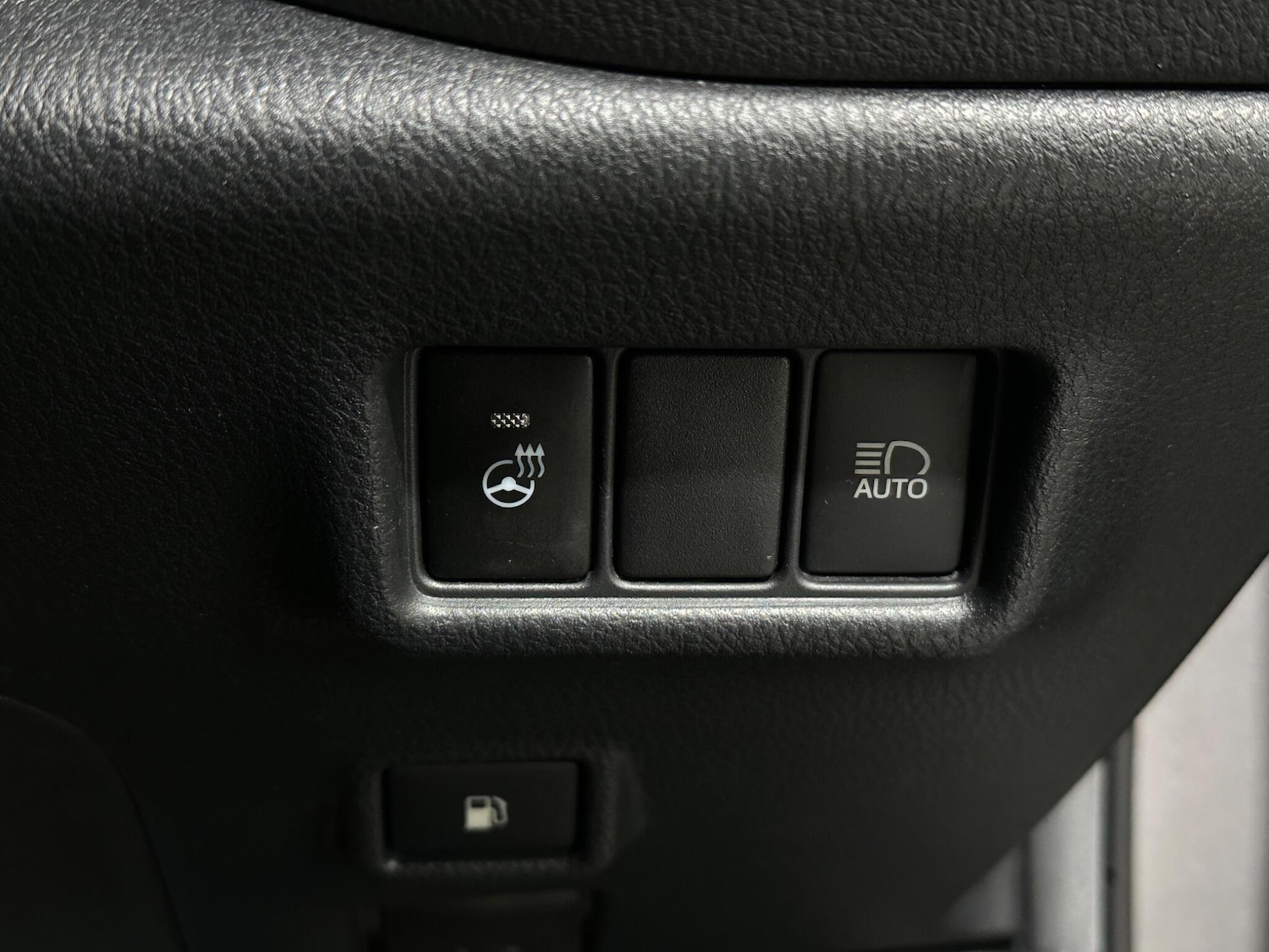 Used Toyota C-HR 2021 for sale - 78047439: Photo 19