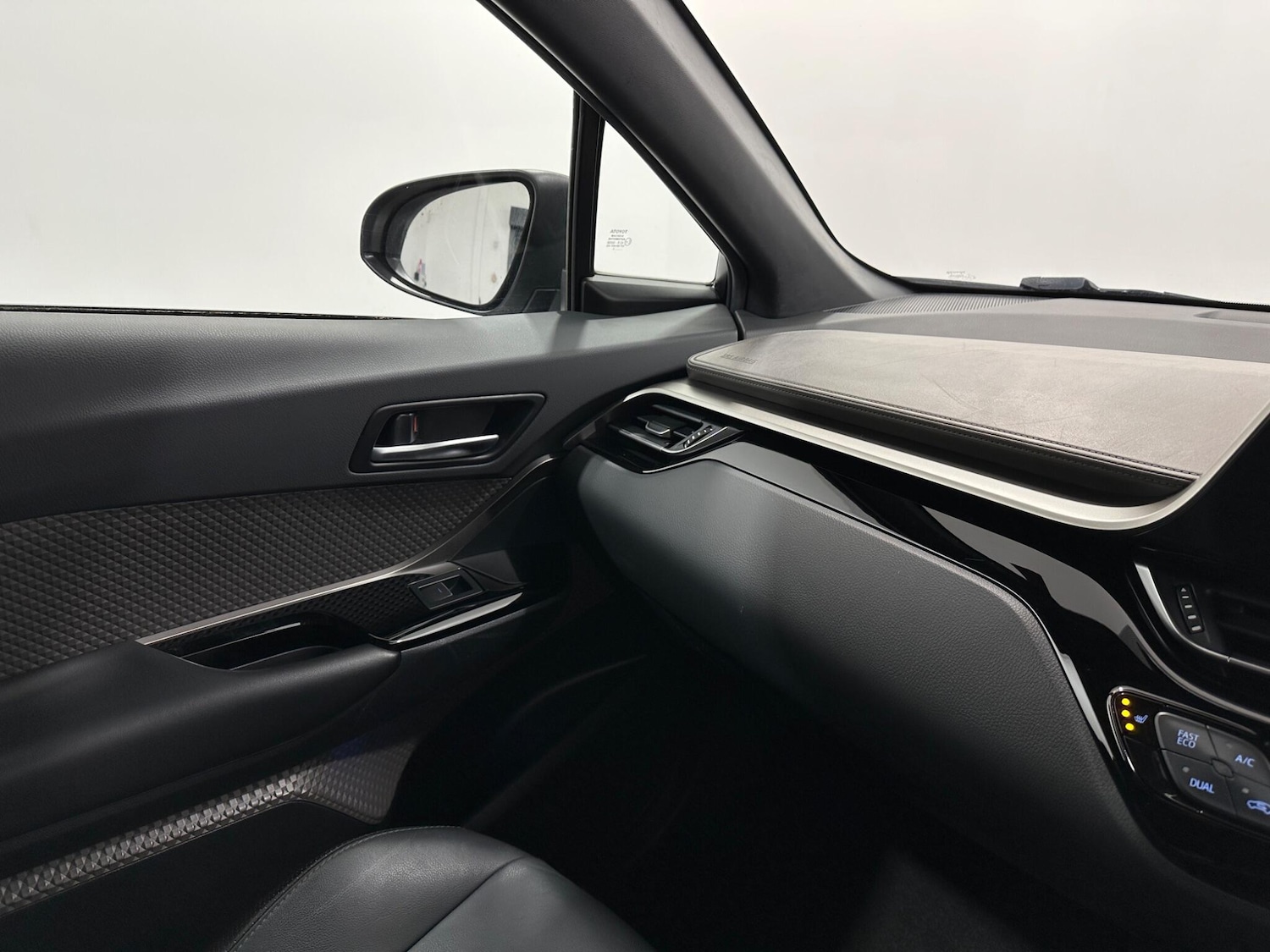 Used Toyota C-HR 2021 for sale - 78047439: Photo 27