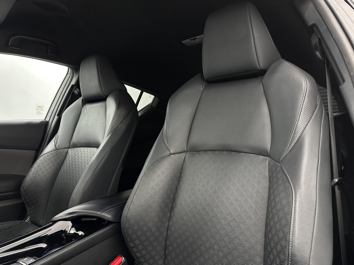 Used Toyota C-HR 2021 for sale - 78047439: Photo 36