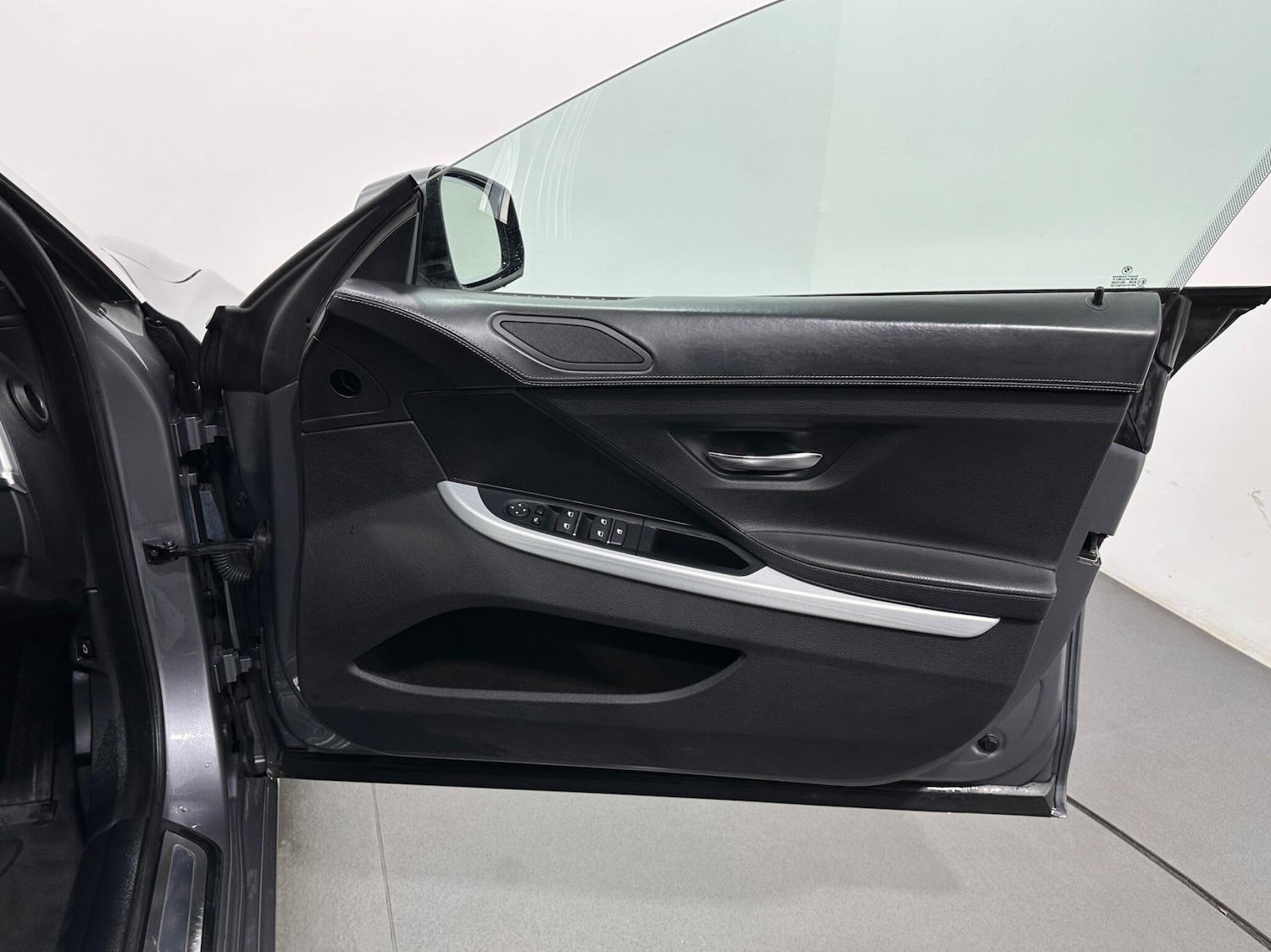 Used BMW 6 Series 2017 for sale - 76878989: Photo 33