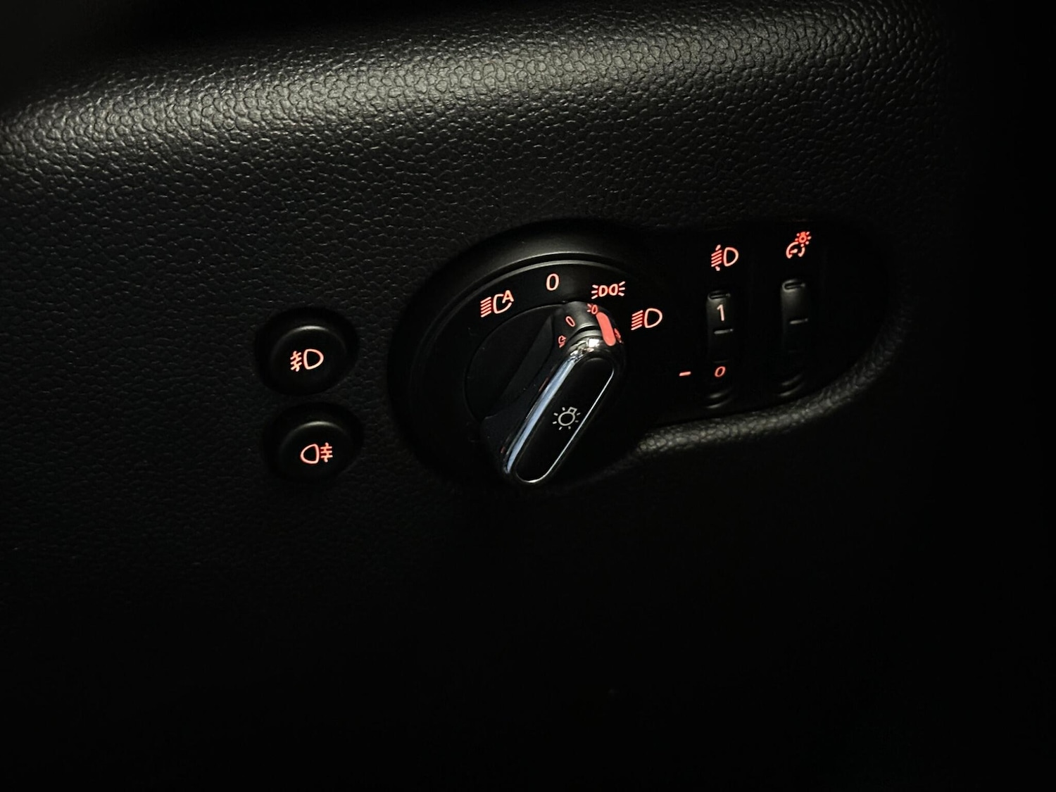 Used MINI Hatch 2019 for sale - 76878554: Photo 17