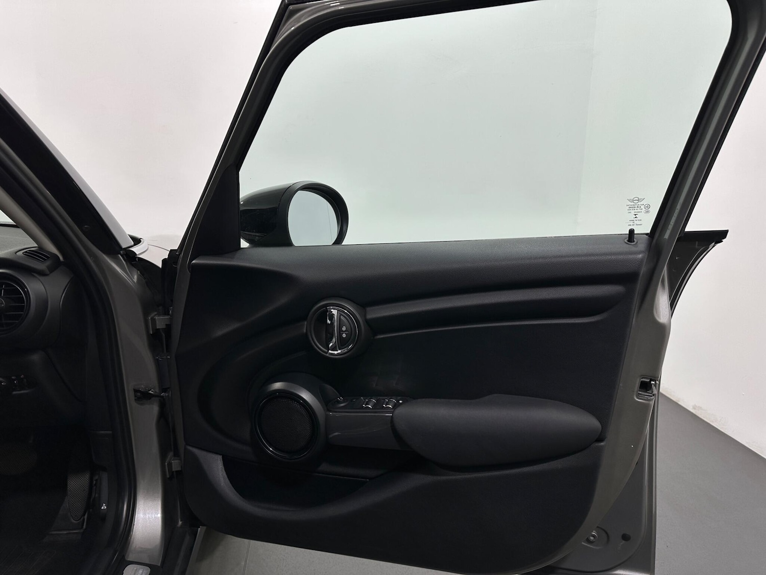 Used MINI Hatch 2019 for sale - 76878554: Photo 30