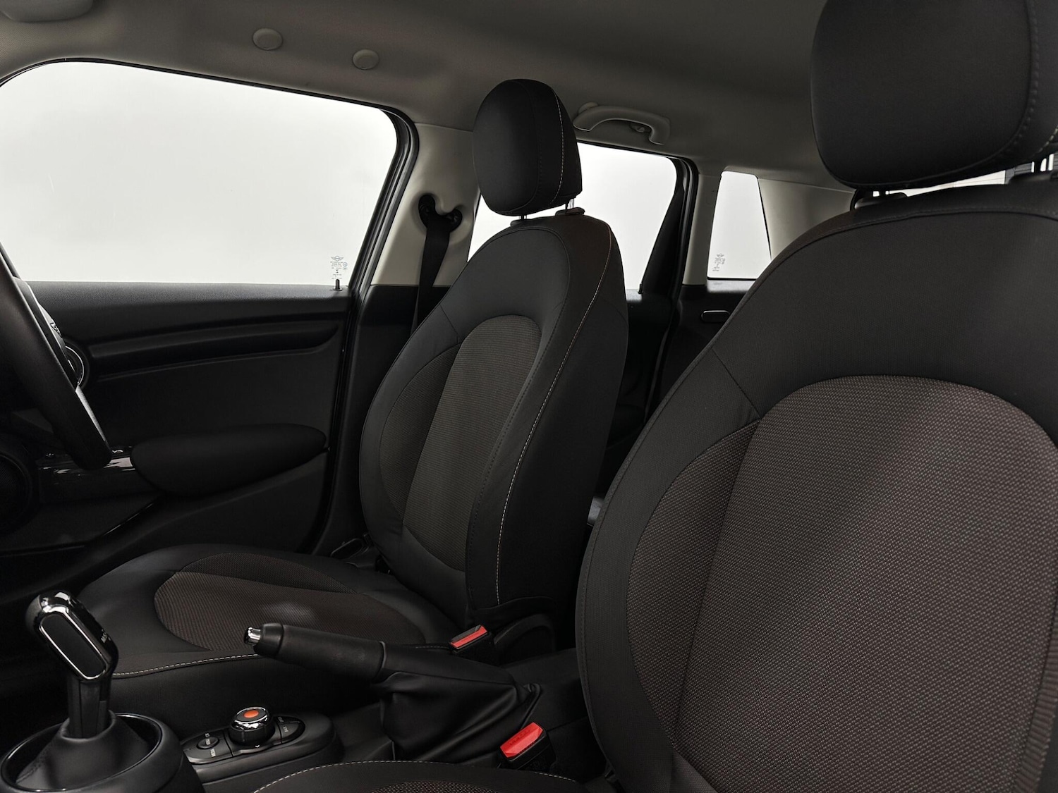 Used MINI Hatch 2019 for sale - 76878554: Photo 32