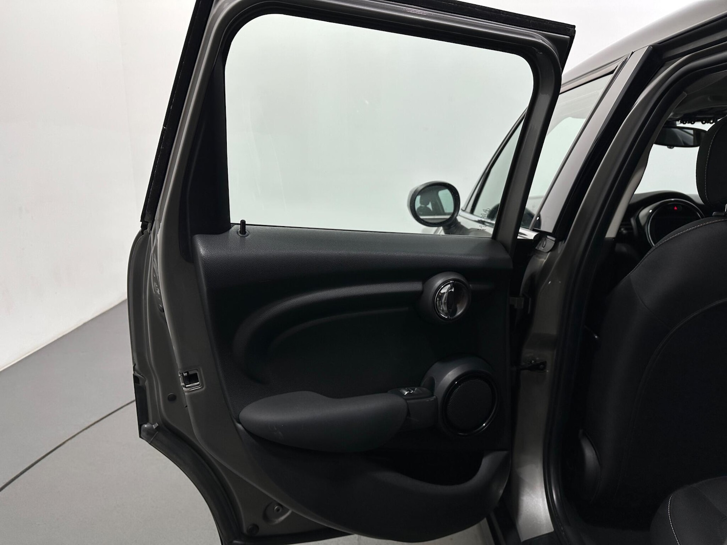 Used MINI Hatch 2019 for sale - 76878554: Photo 37