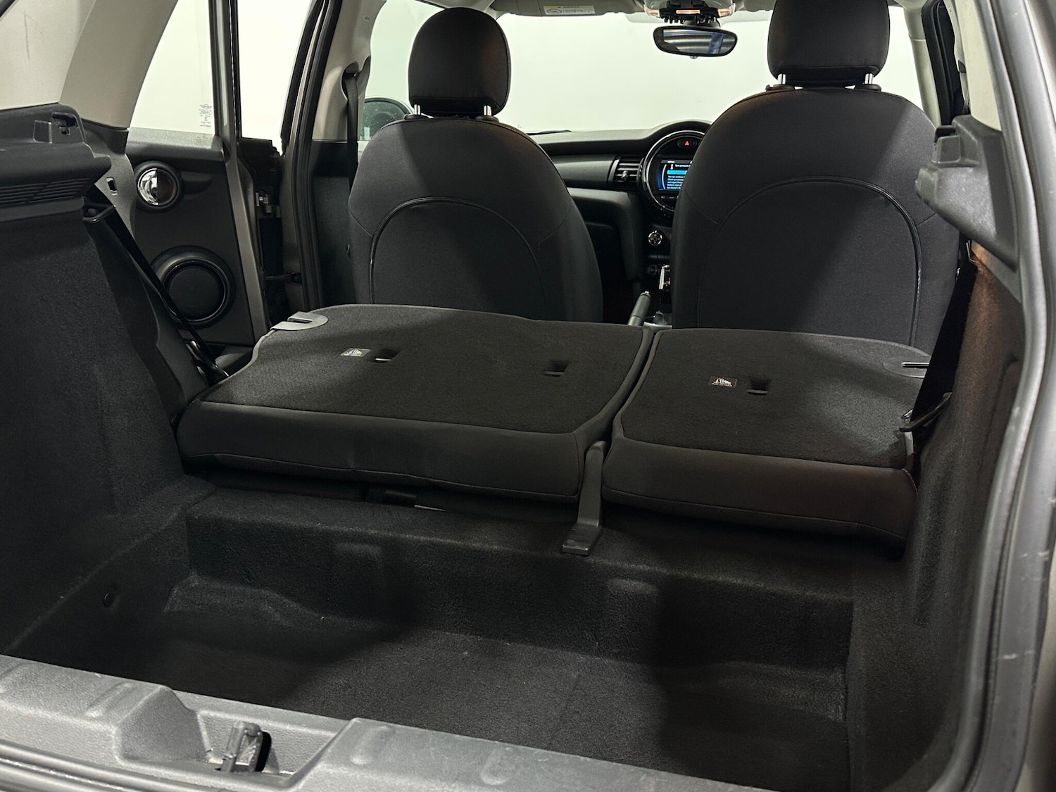 Used MINI Hatch 2019 for sale - 76878554: Photo 42