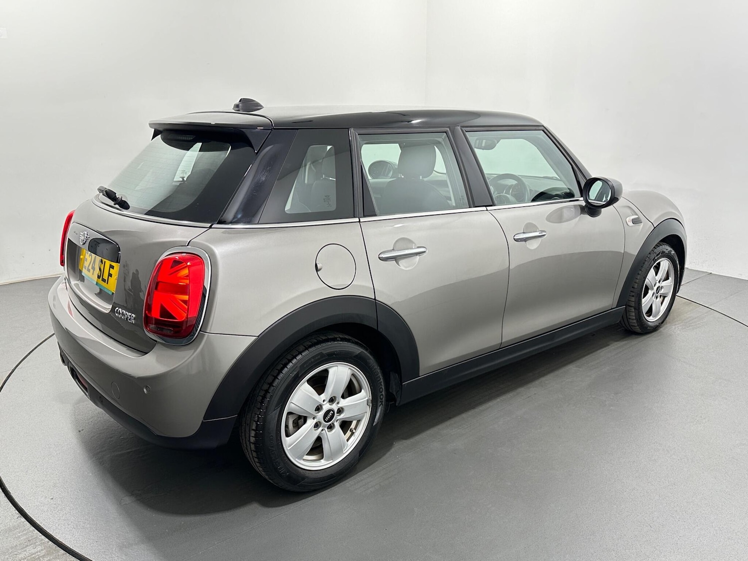 Used MINI Hatch 2019 for sale - 76878554: Photo 48
