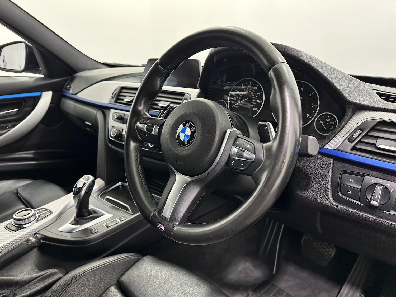 Used BMW 3 Series 2017 for sale - 77723872: Photo 10