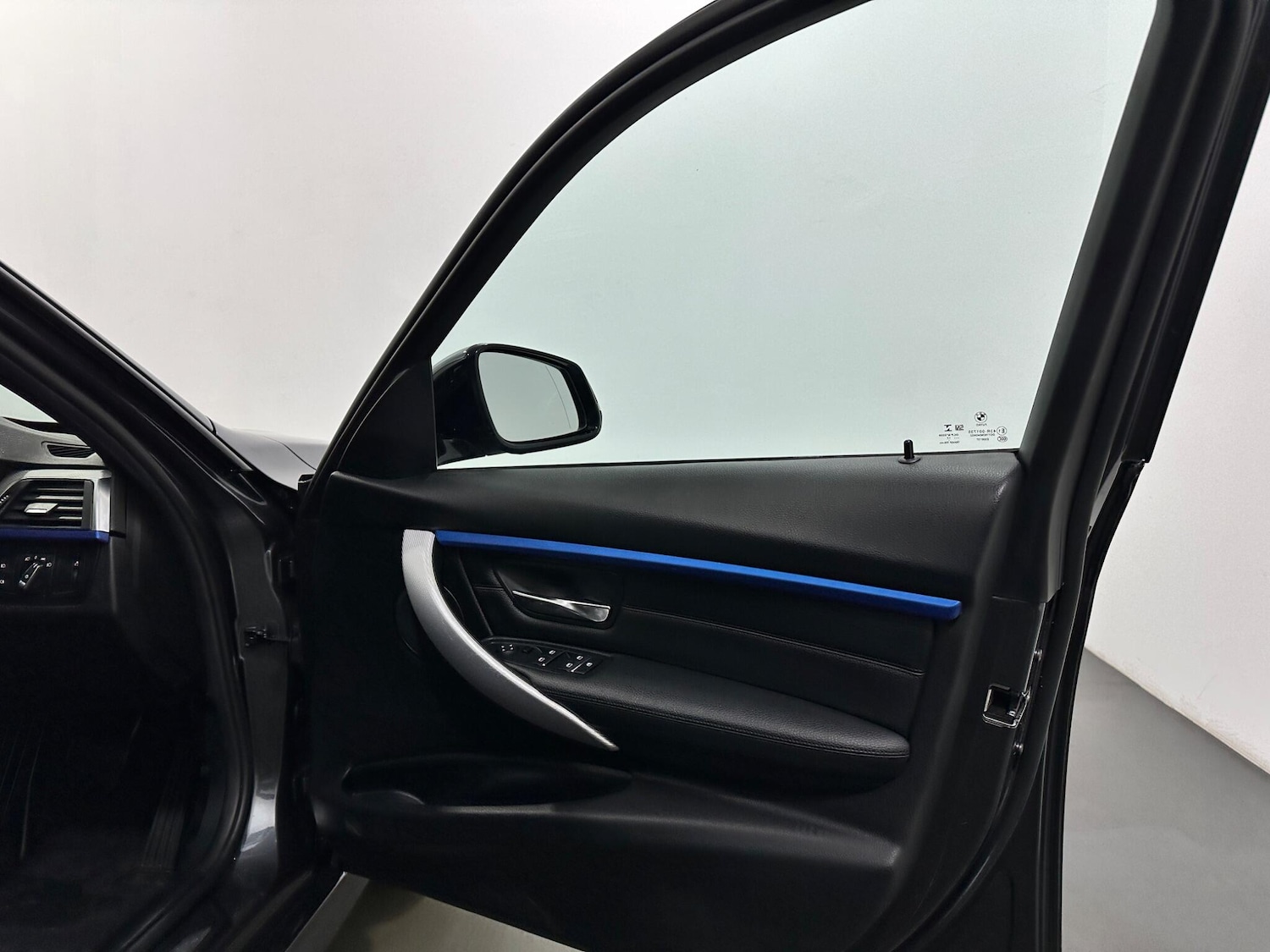 Used BMW 3 Series 2017 for sale - 77723872: Photo 33