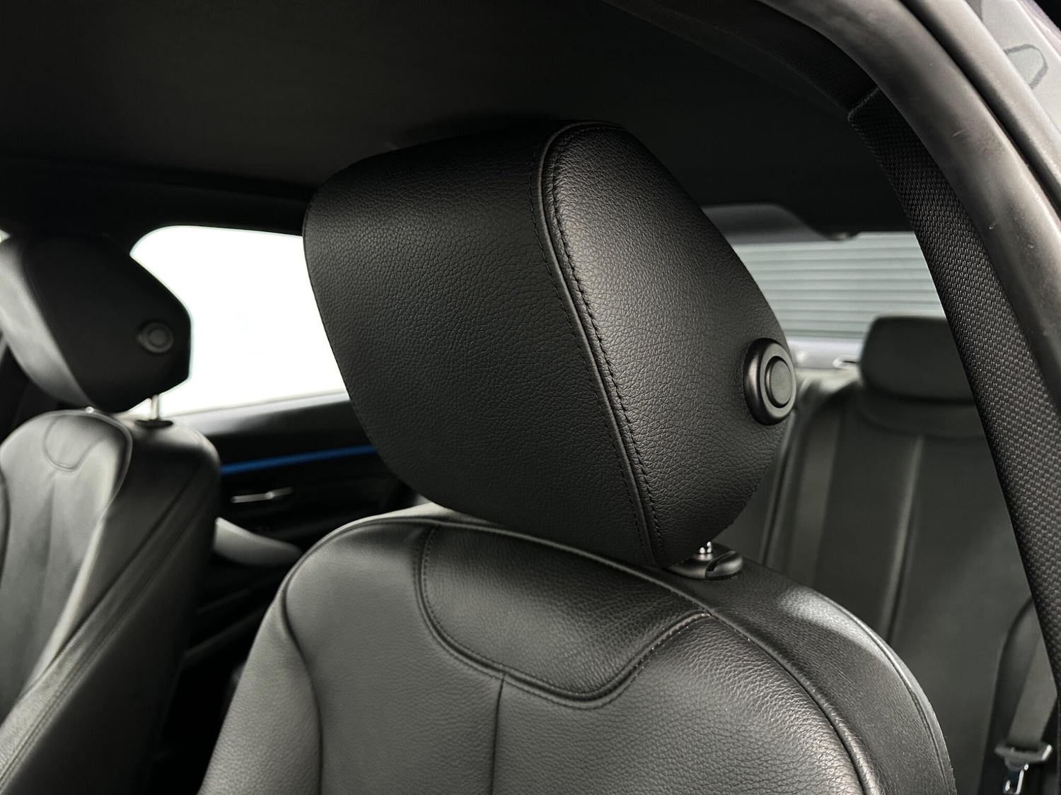 Used BMW 3 Series 2017 for sale - 77723872: Photo 36