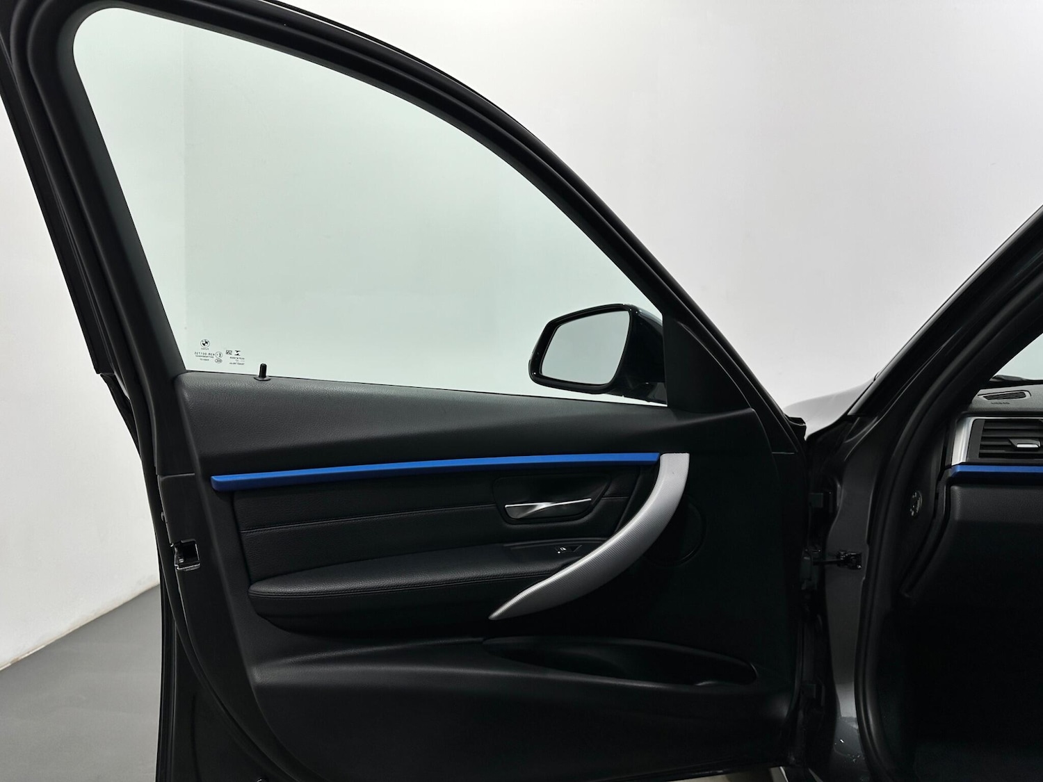 Used BMW 3 Series 2017 for sale - 77723872: Photo 37