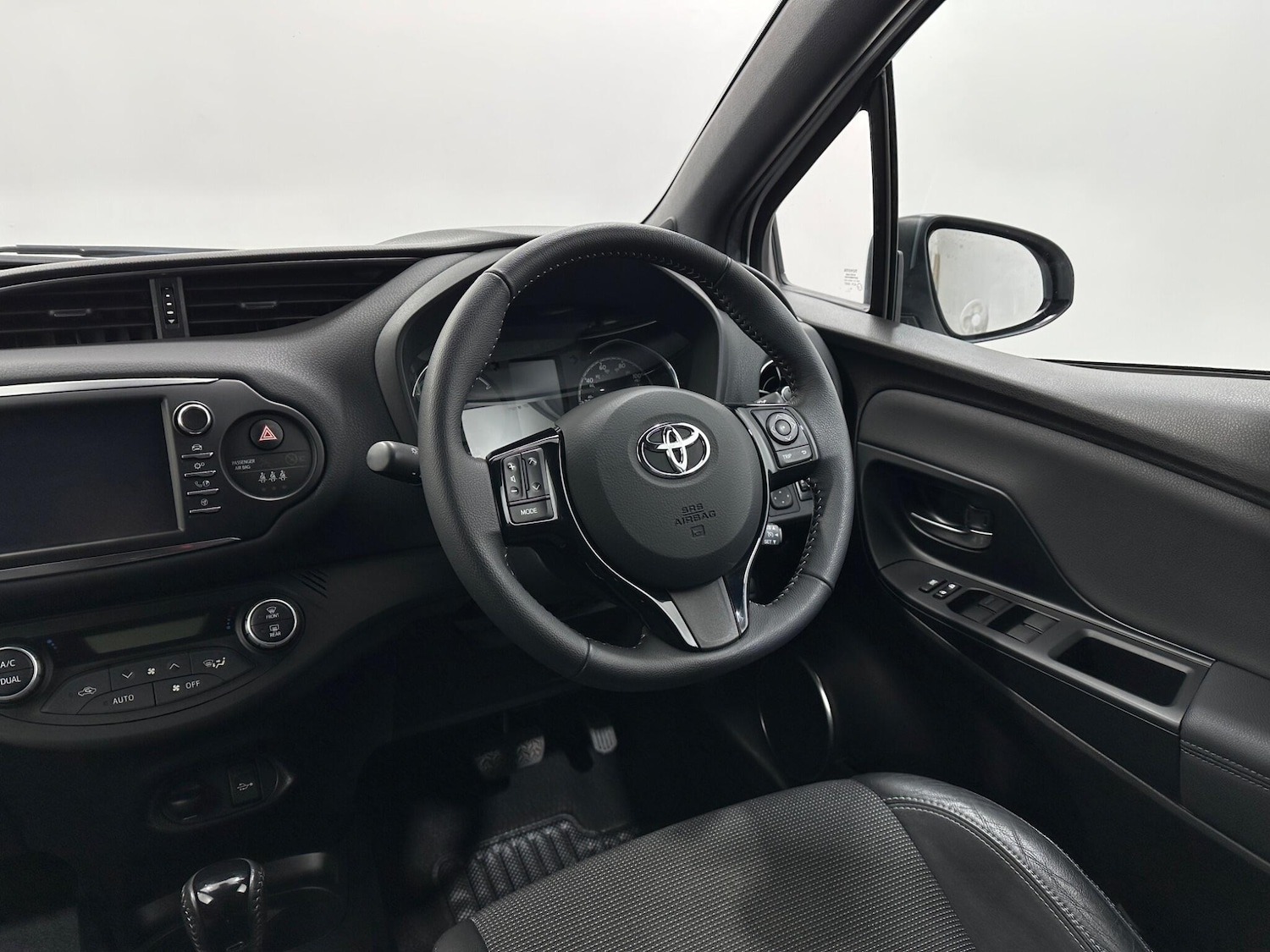 Used Toyota Yaris 2019 for sale - 77358486: Photo 11
