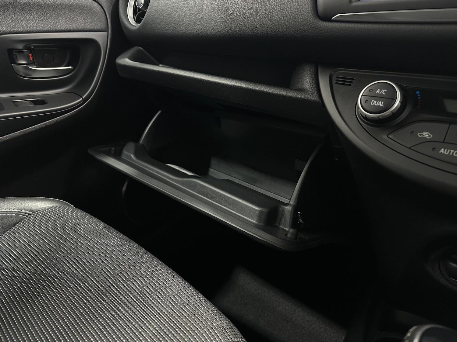 Used Toyota Yaris 2019 for sale - 77358486: Photo 26