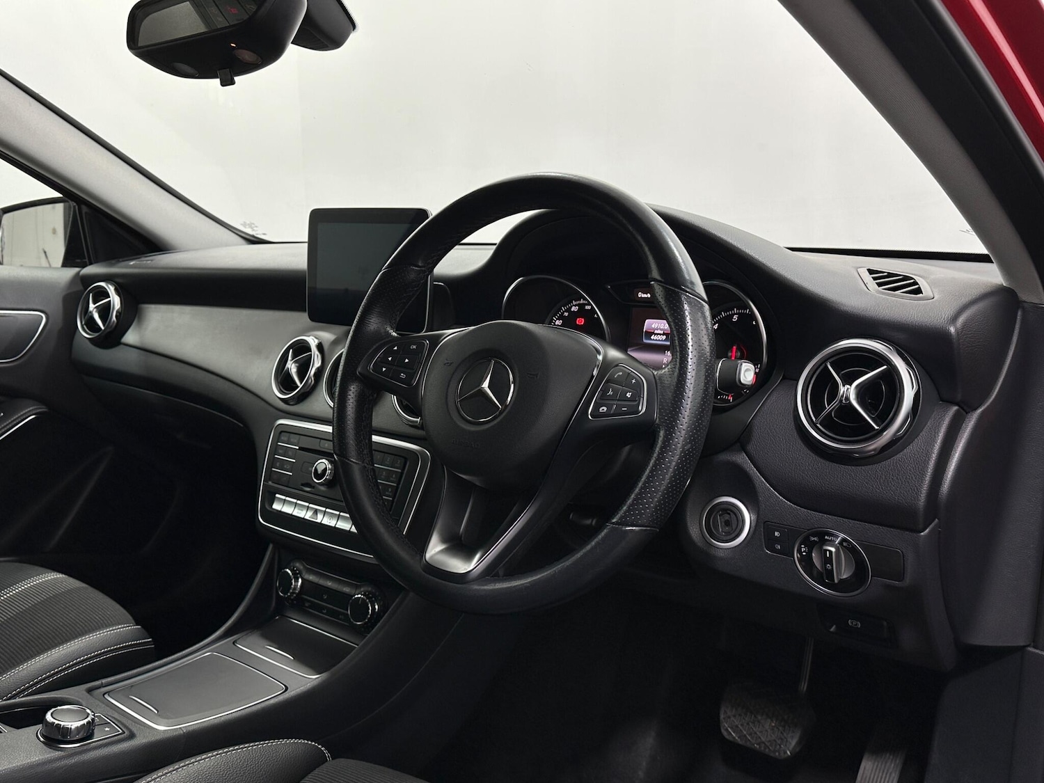 Used Mercedes-Benz GLA 2018 for sale - 76878811: Photo 10