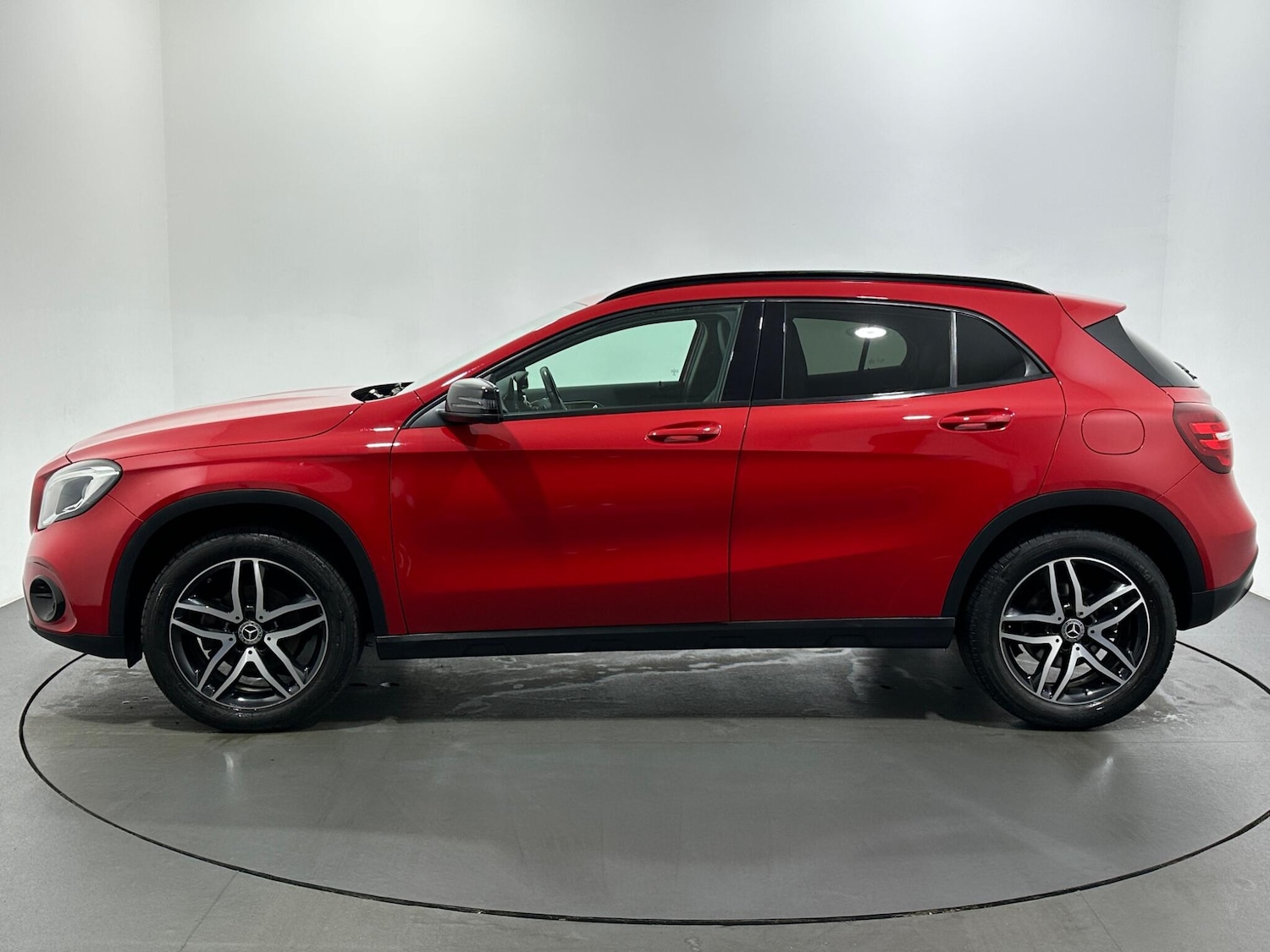 Used Mercedes-Benz GLA 2018 for sale - 76878811: Photo 5