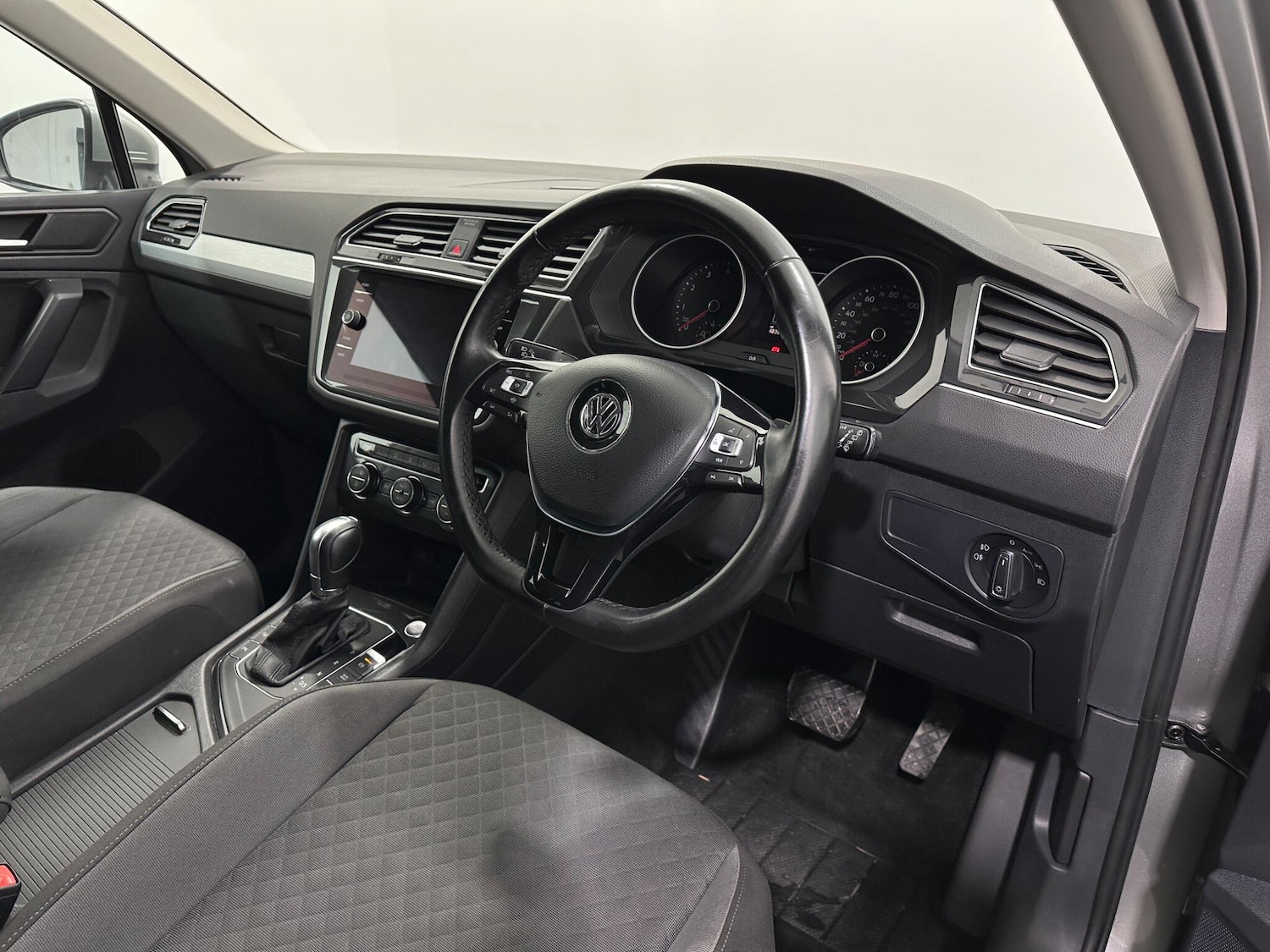 Used Volkswagen Tiguan 2019 for sale - 76878822: Photo 10