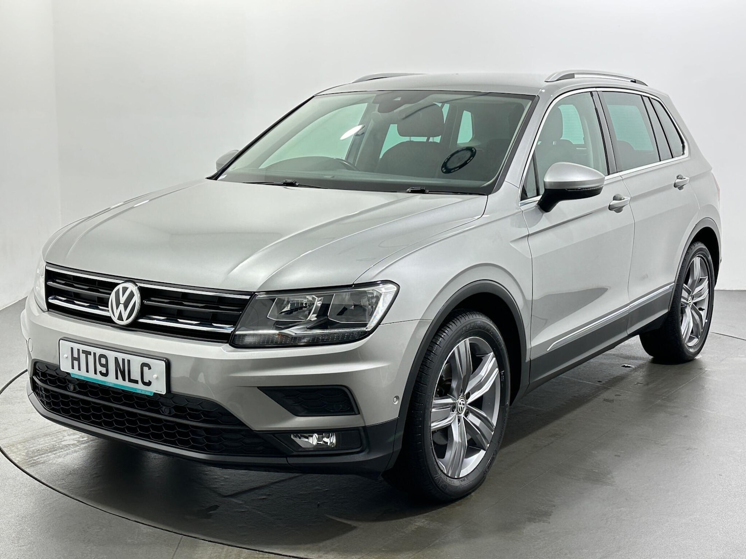 Used Volkswagen Tiguan 2019 for sale - 76878822: Photo 4