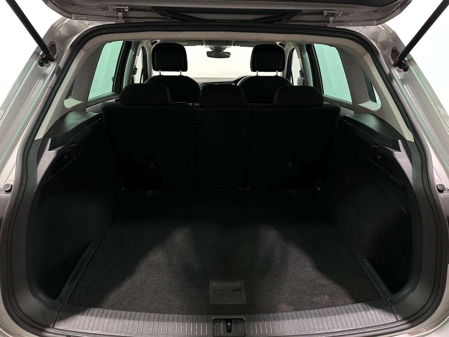 Used Volkswagen Tiguan 2019 for sale - 76878822: Photo 46