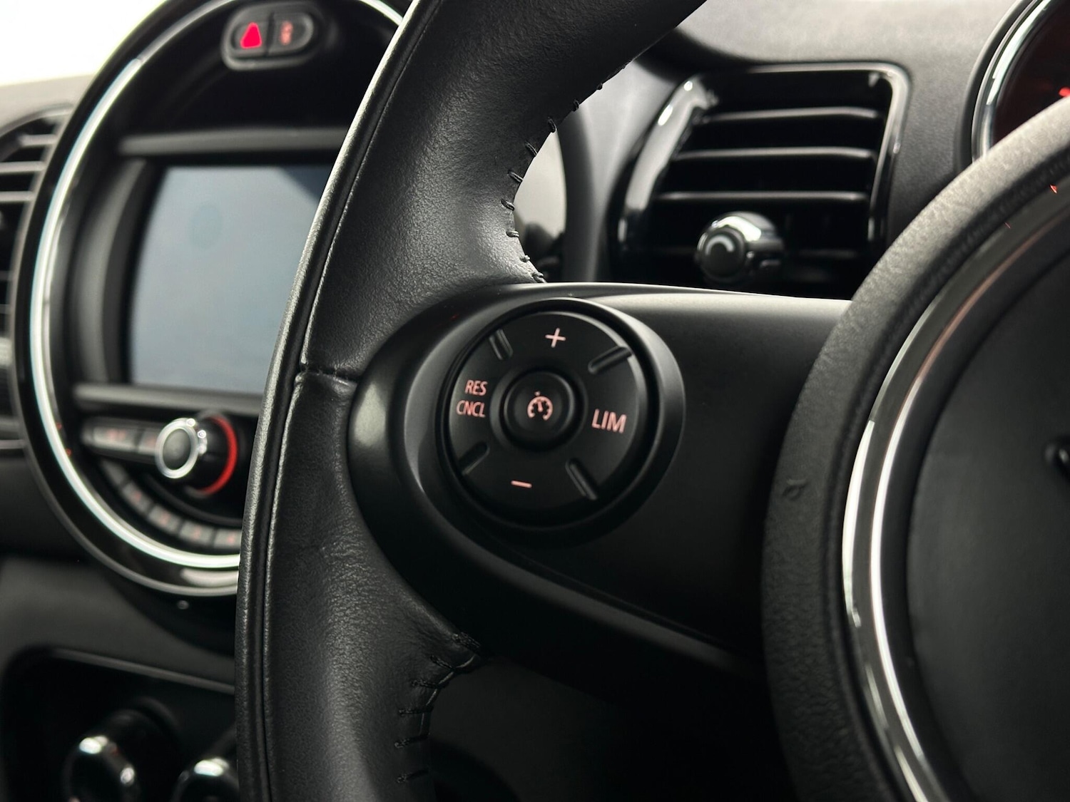 Used MINI Clubman 2019 for sale - 77279966: Photo 13