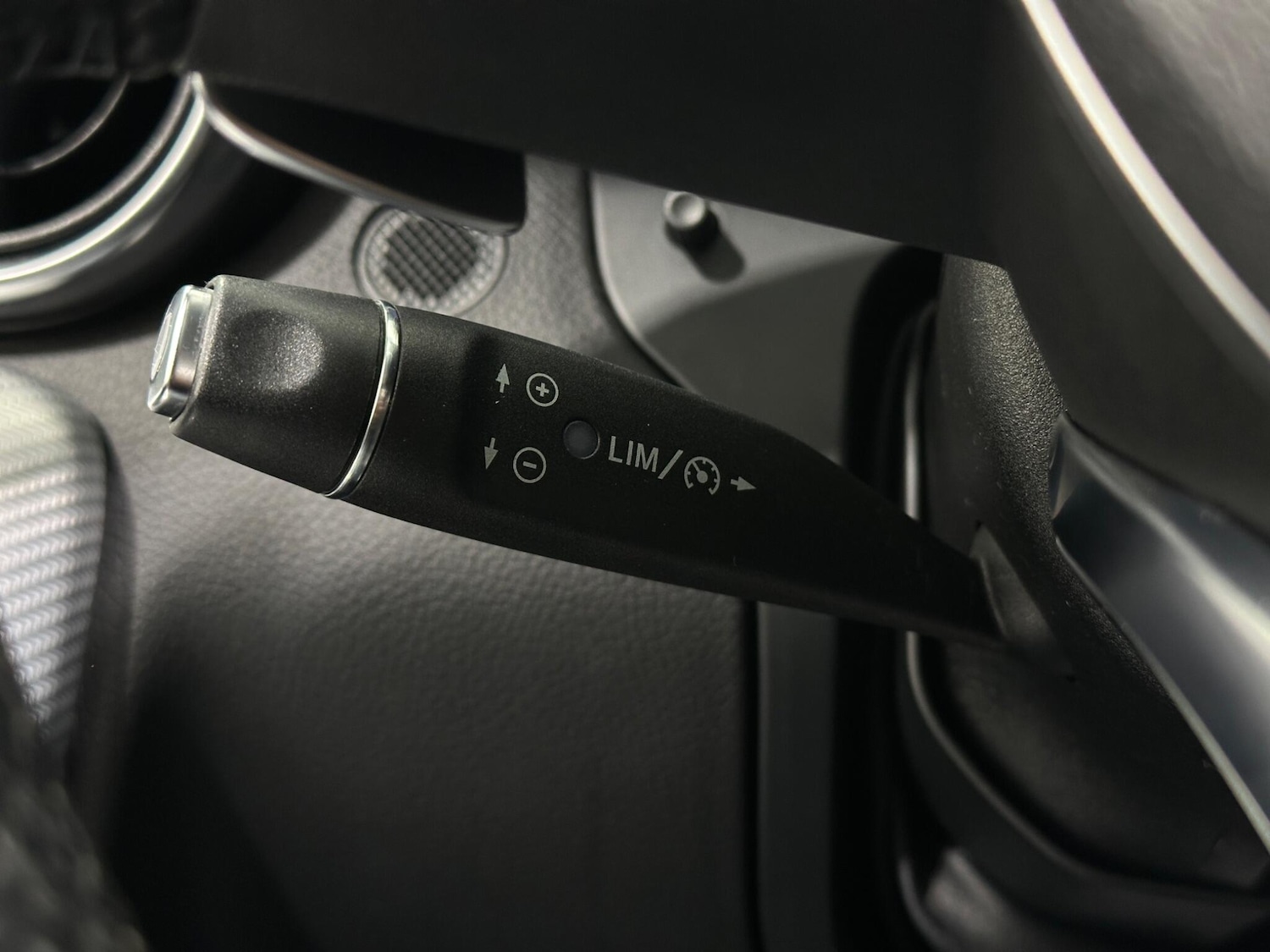 Used Mercedes-Benz SLC 2016 for sale - 76878445: Photo 13