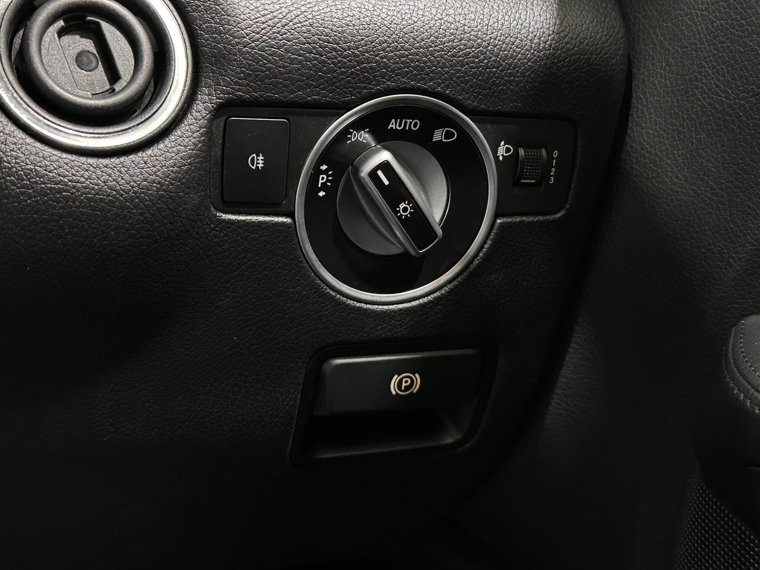 Used Mercedes-Benz SLC 2016 for sale - 76878445: Photo 16