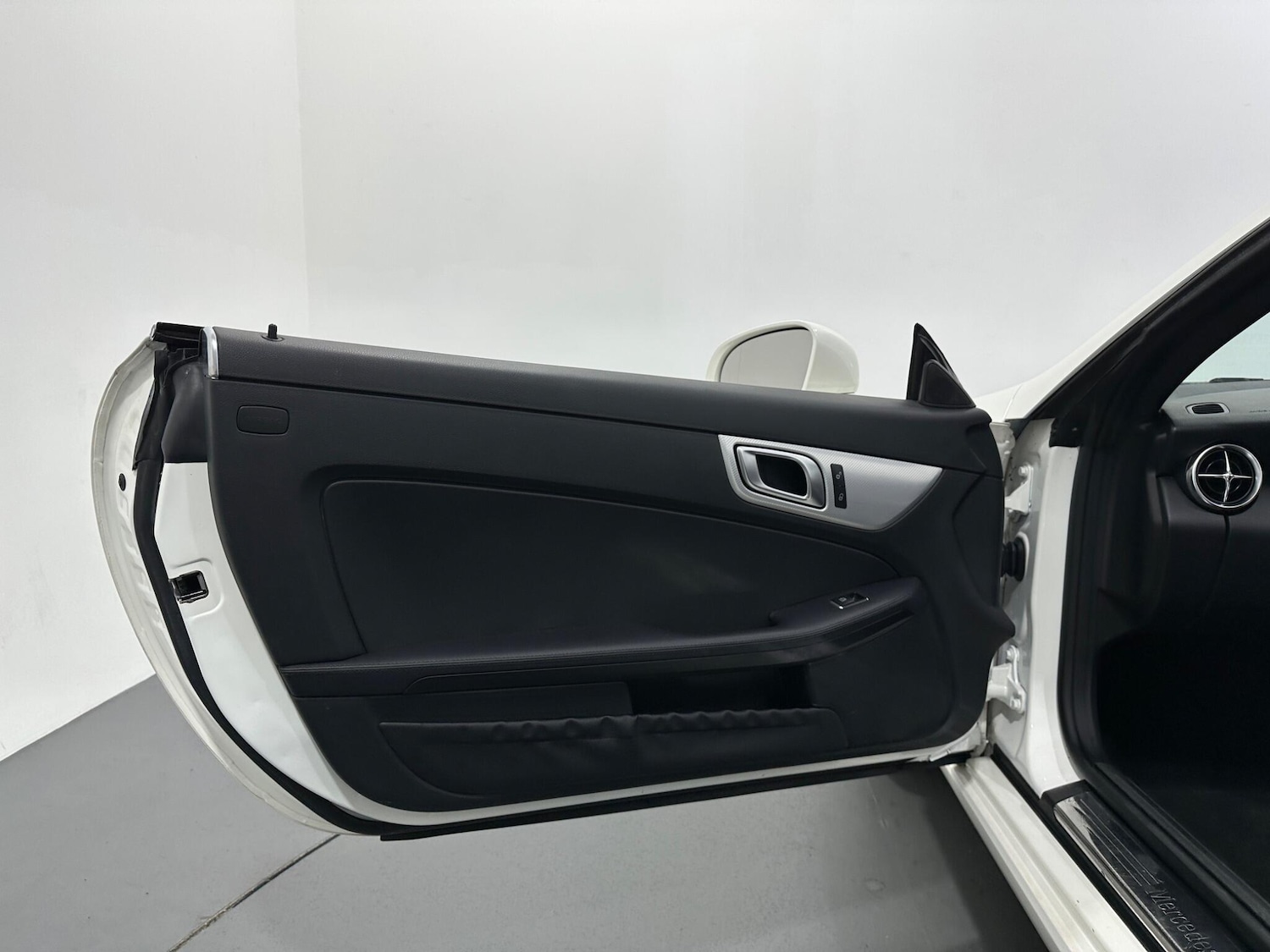 Used Mercedes-Benz SLC 2016 for sale - 76878445: Photo 36