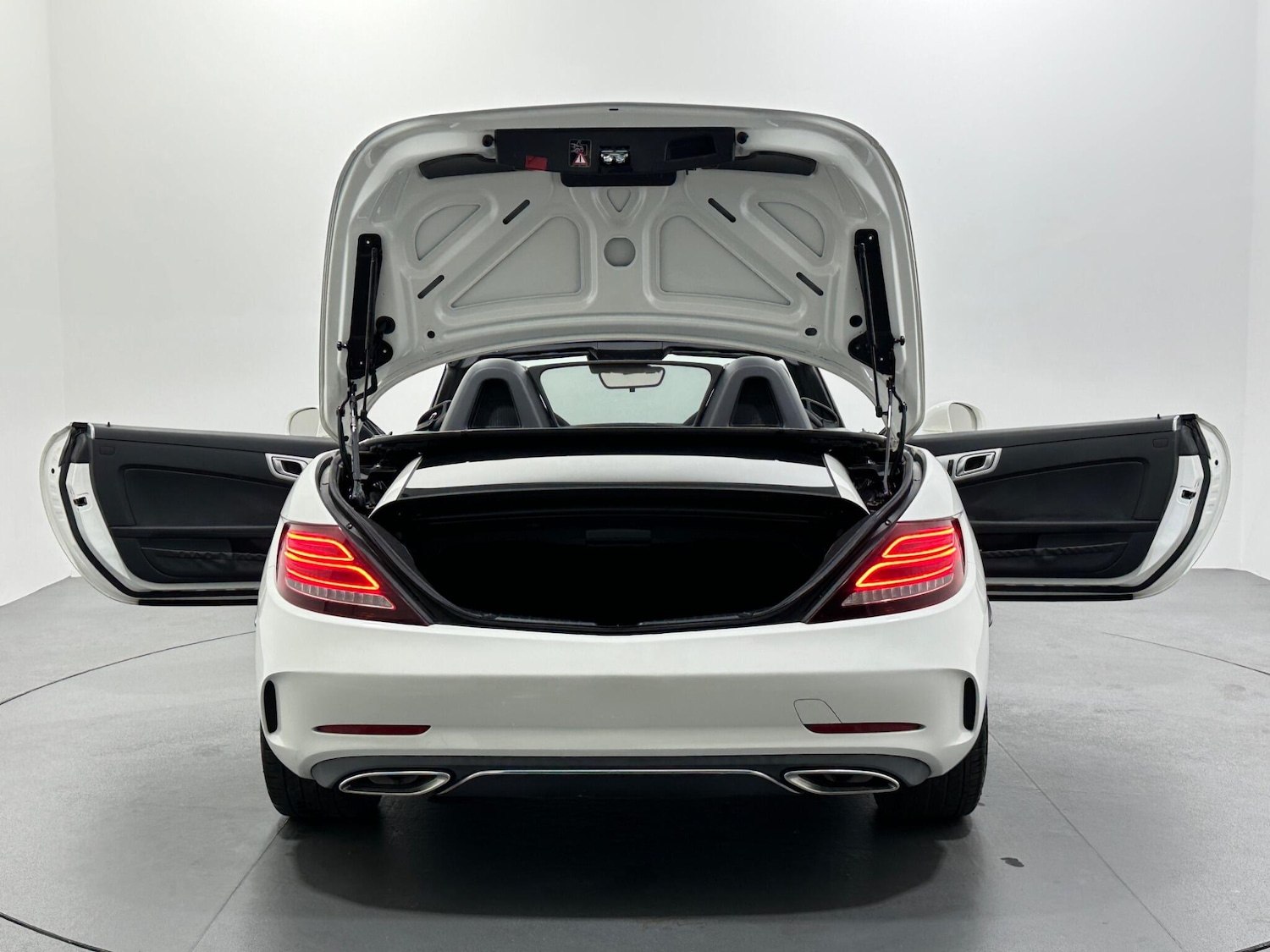 Used Mercedes-Benz SLC 2016 for sale - 76878445: Photo 37