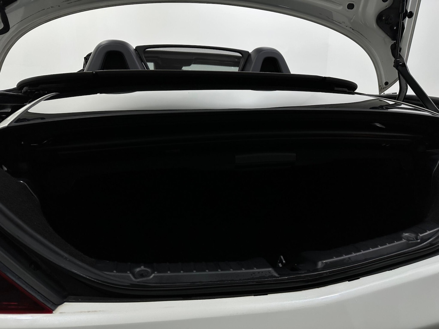 Used Mercedes-Benz SLC 2016 for sale - 76878445: Photo 38