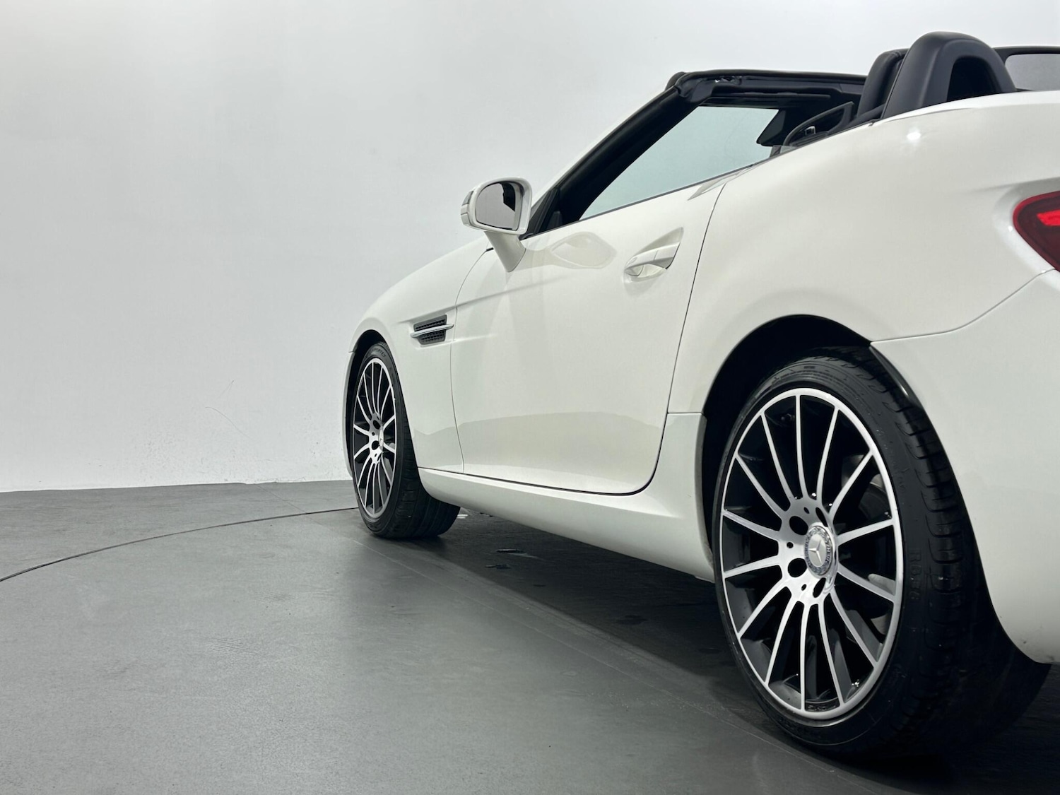 Used Mercedes-Benz SLC 2016 for sale - 76878445: Photo 40