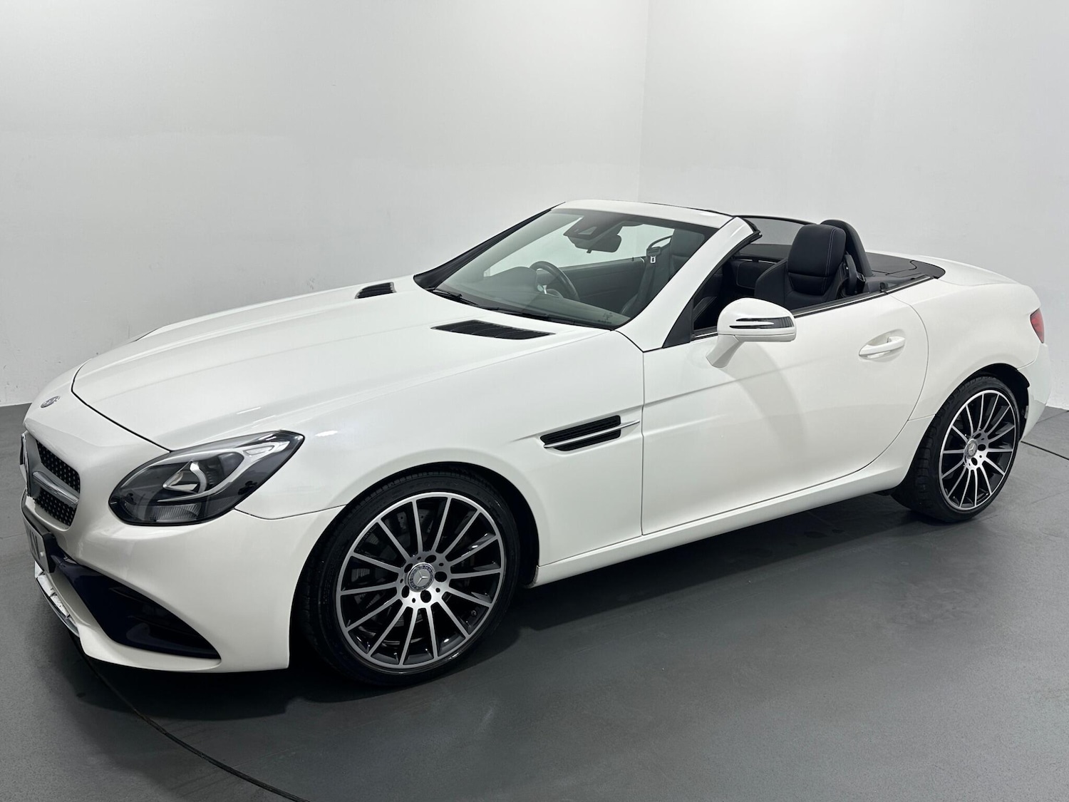 Used Mercedes-Benz SLC 2016 for sale - 76878445: Photo 44