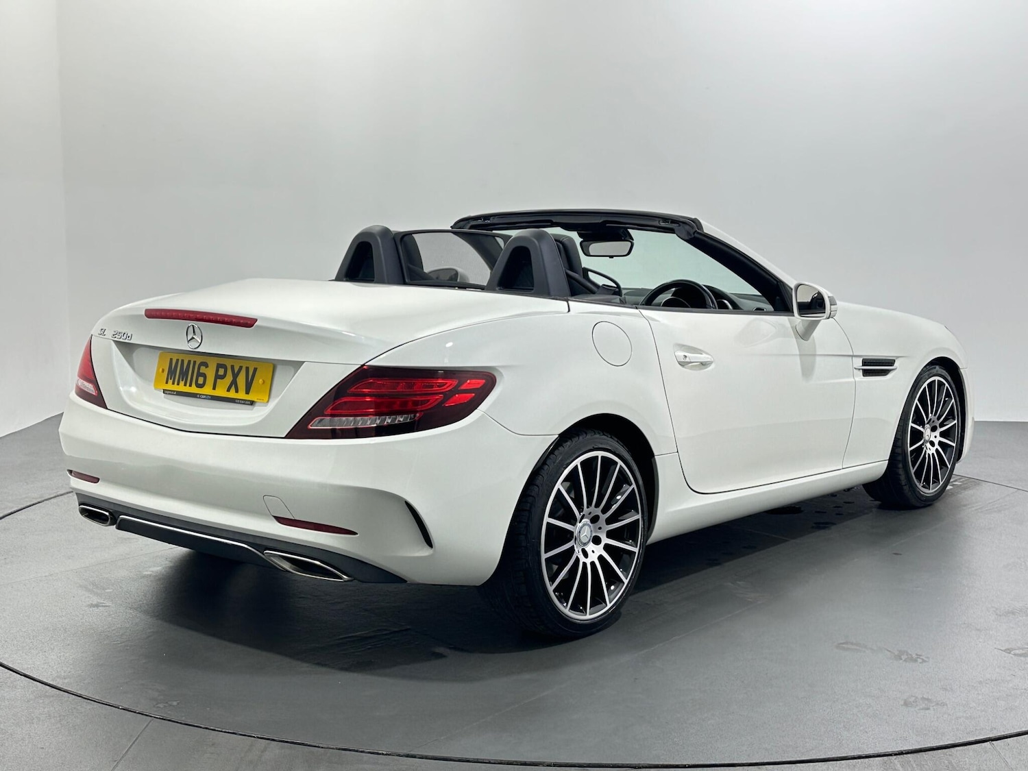Used Mercedes-Benz SLC 2016 for sale - 76878445: Photo 8