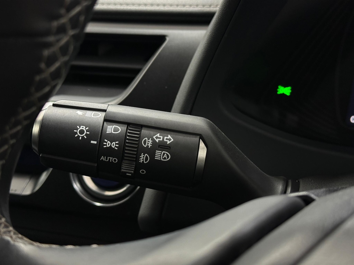 Used Lexus UX for sale - 77537860: Photo 13