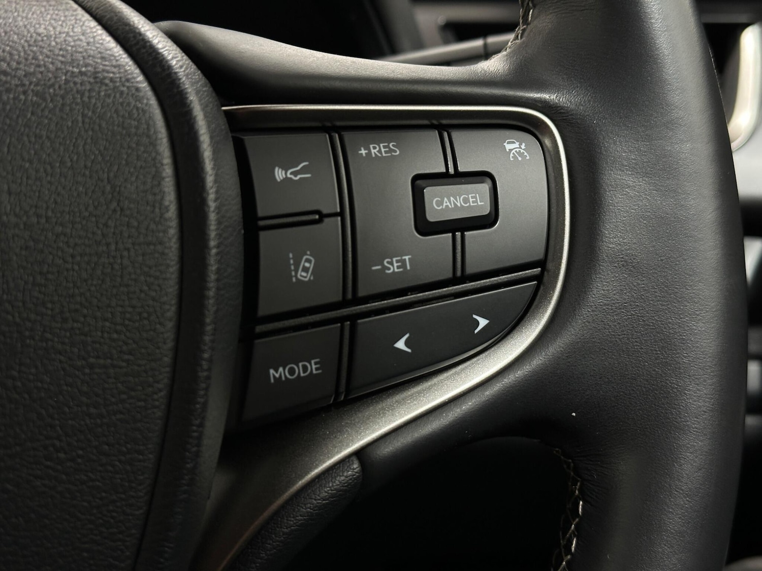 Used Lexus UX for sale - 77537860: Photo 15