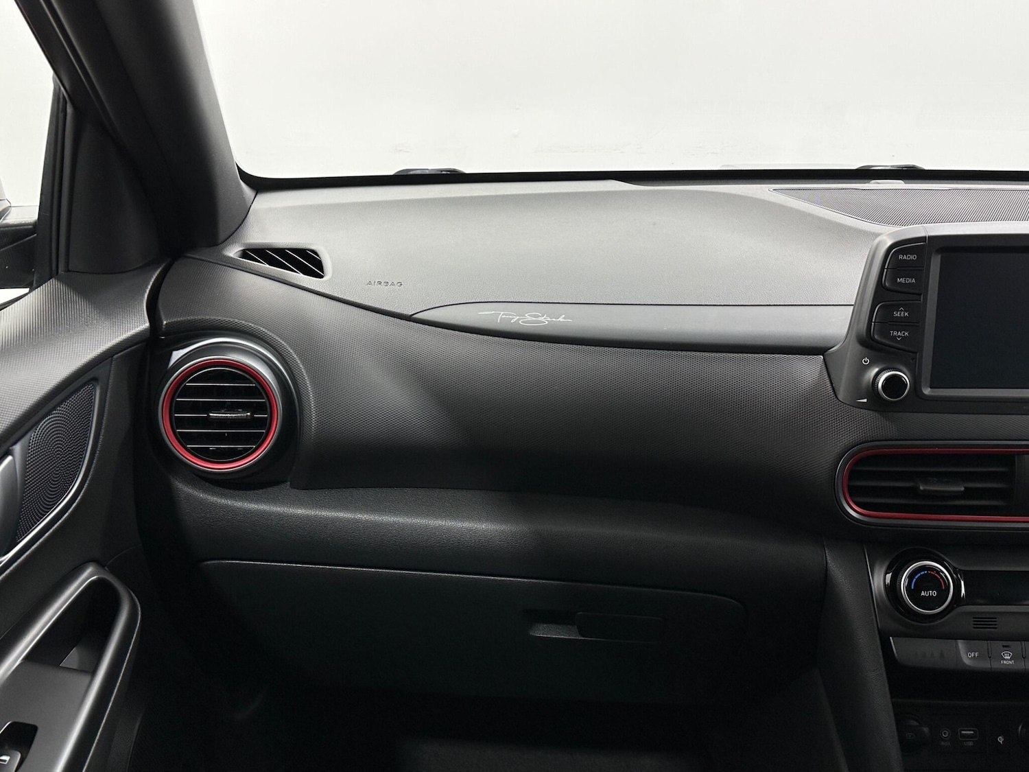 Used Hyundai KONA 2019 for sale - 76878682: Photo 32