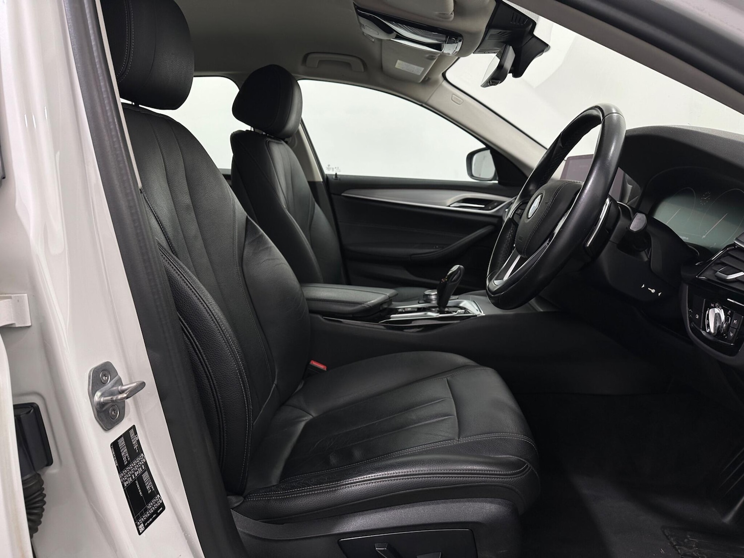 Used BMW 5 Series 2019 for sale - 78141474: Photo 31