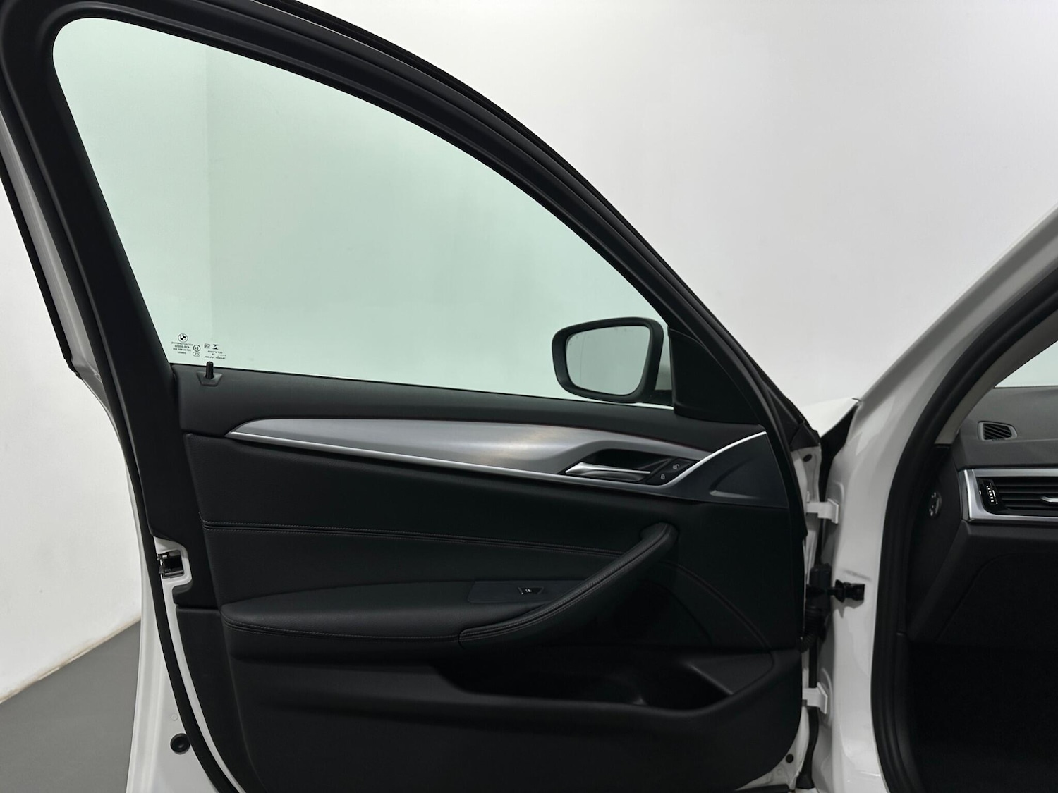 Used BMW 5 Series 2019 for sale - 78141474: Photo 38