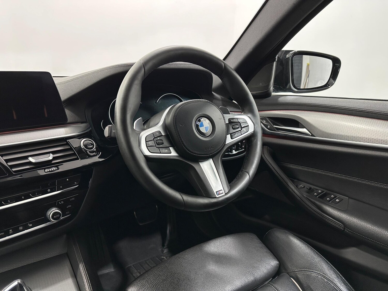 Used BMW 5 Series 2018 for sale - 77908910: Photo 11