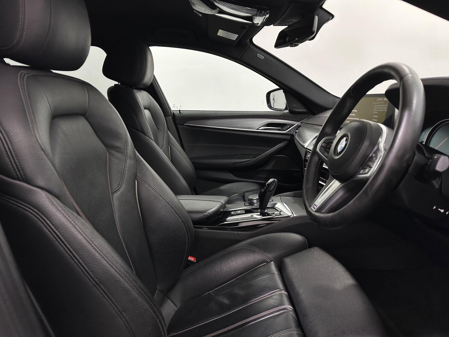 Used BMW 5 Series 2018 for sale - 77908910: Photo 32