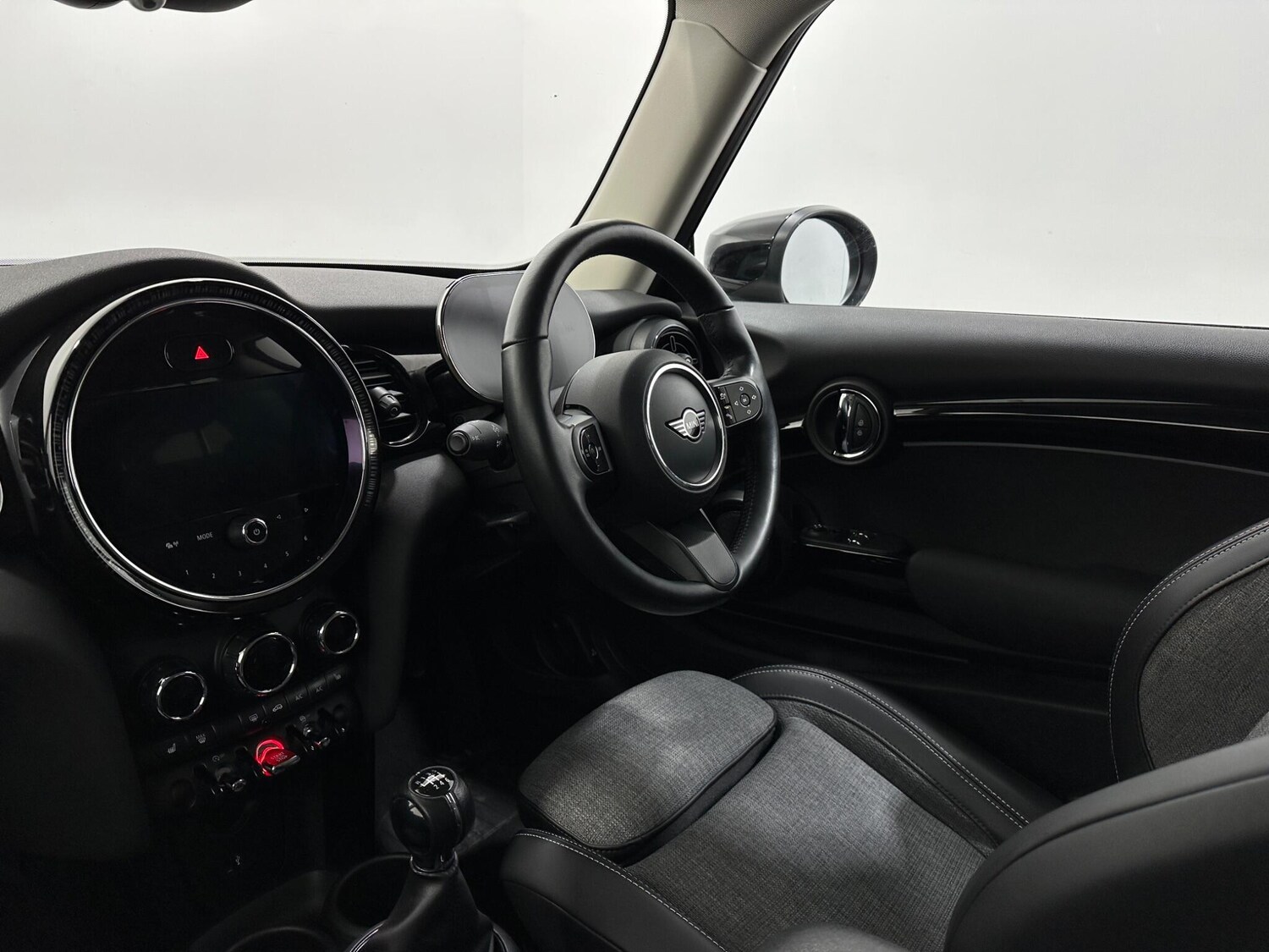 Used MINI Hatch 2022 for sale - 77939992: Photo 32