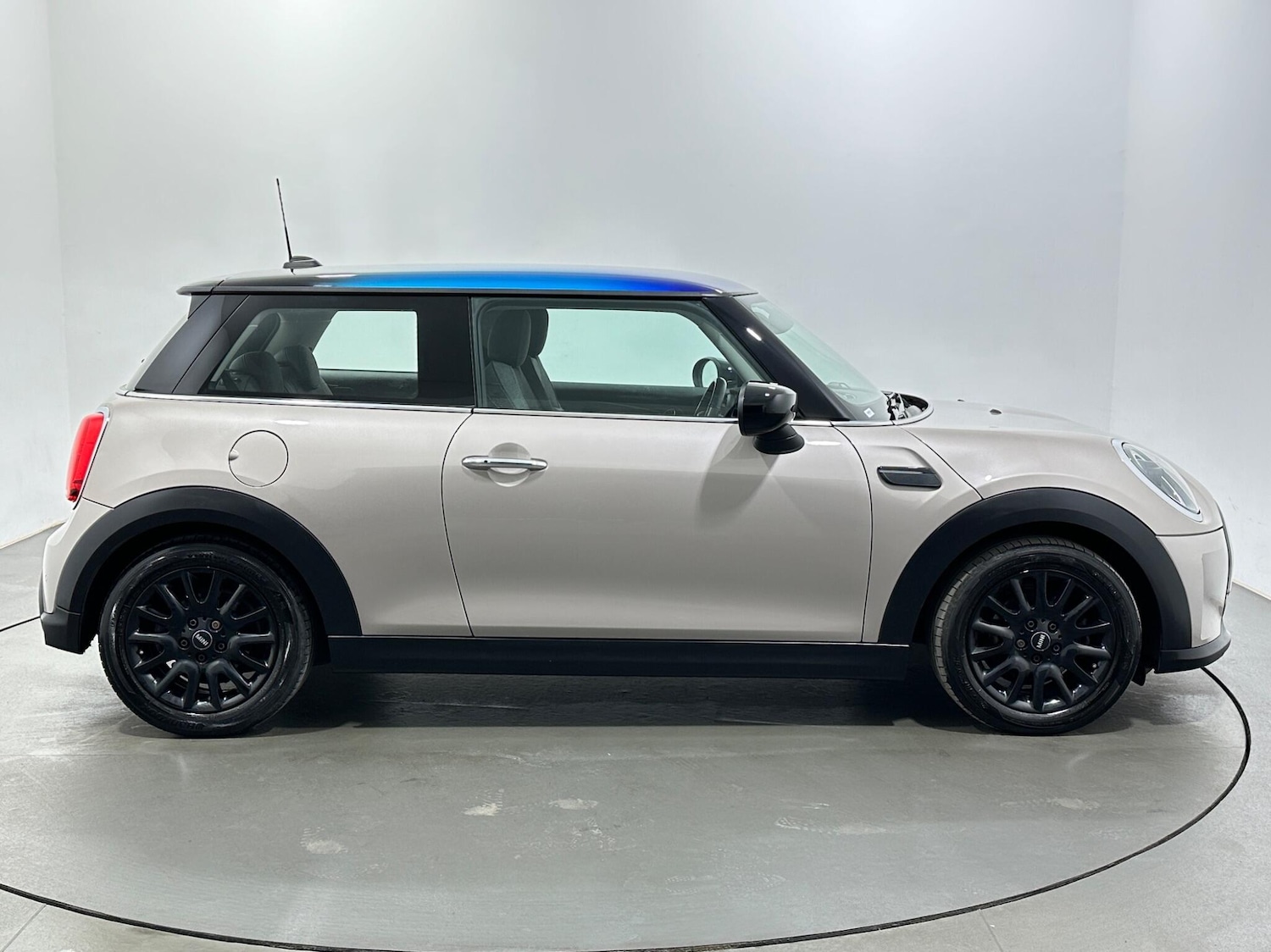 Used MINI Hatch 2022 for sale - 77939992: Photo 9
