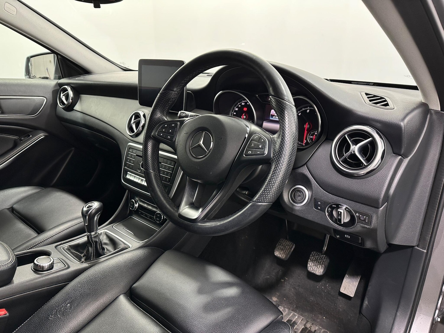 Used Mercedes-Benz GLA 2018 for sale - 77597597: Photo 10